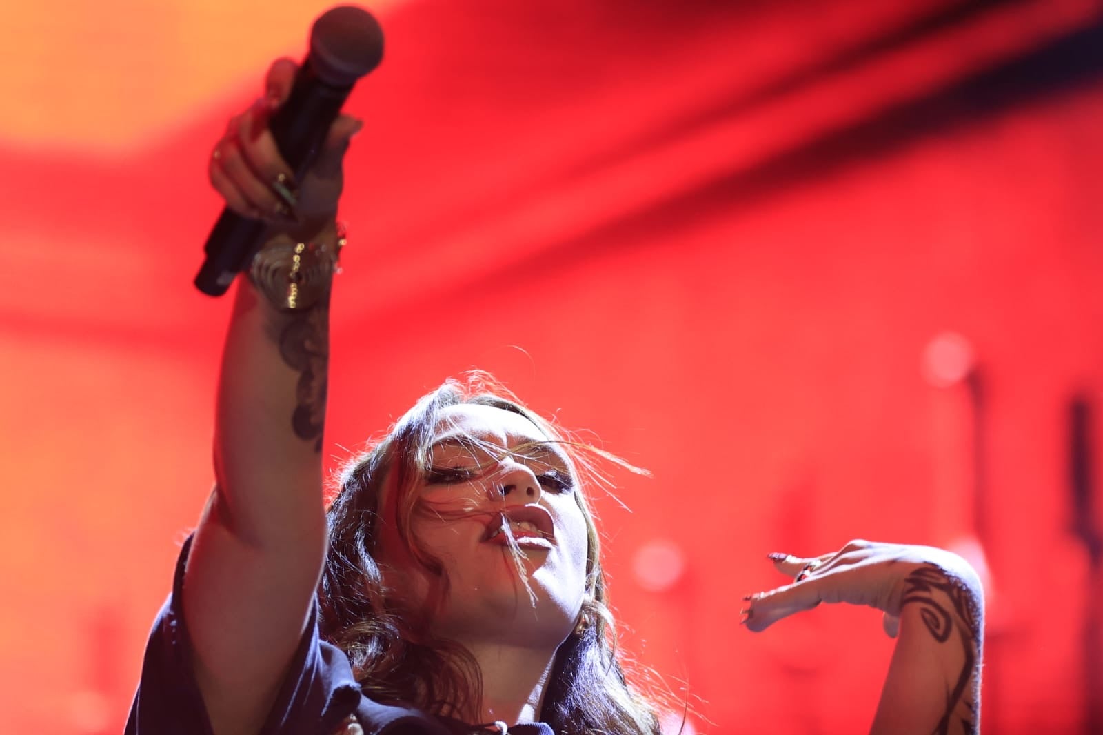 Lia Kali contagia sus ritmos urbanos a la Plaza Mayor de Salamanca