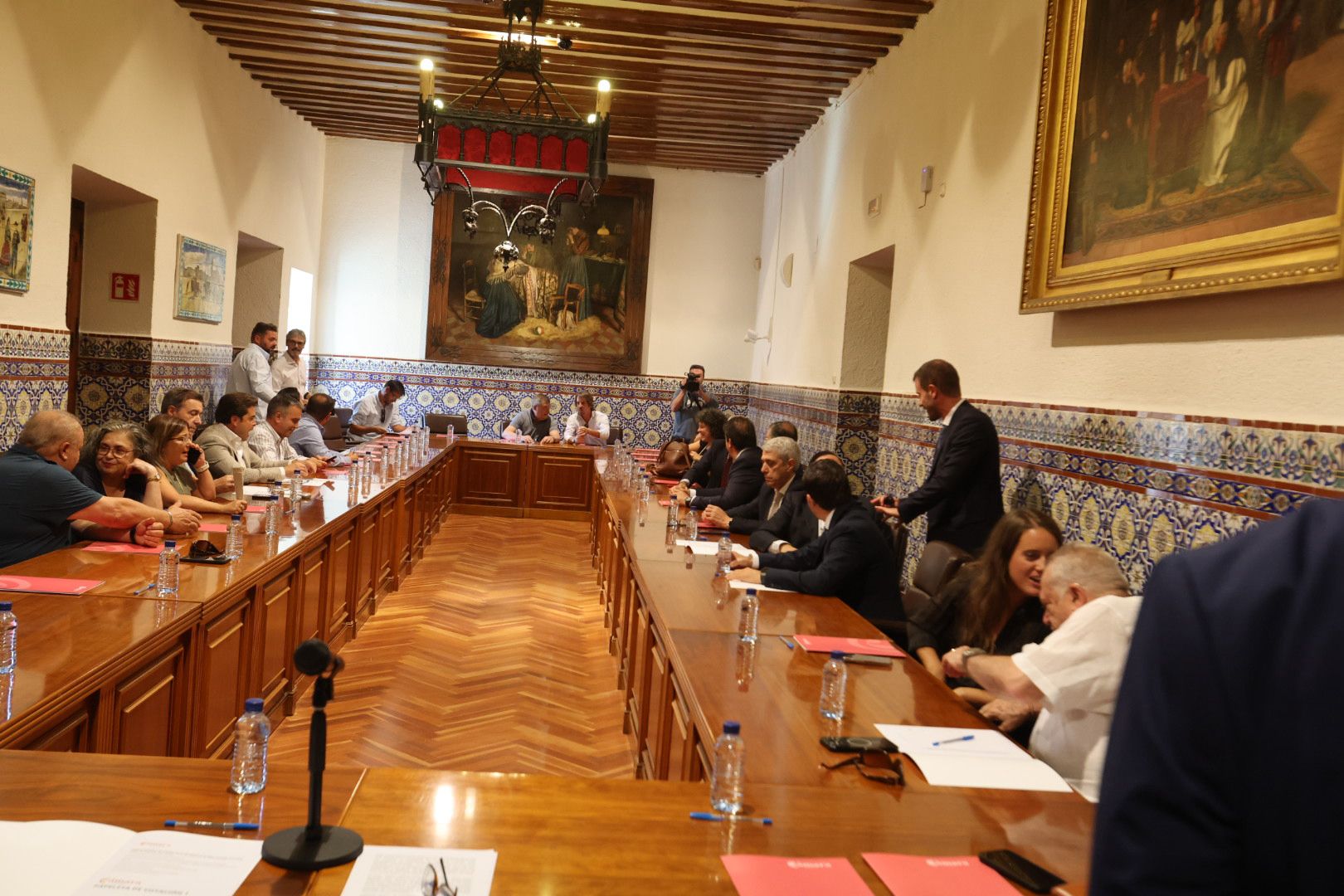 La Cámara designa al presidente que deberá convocar elecciones