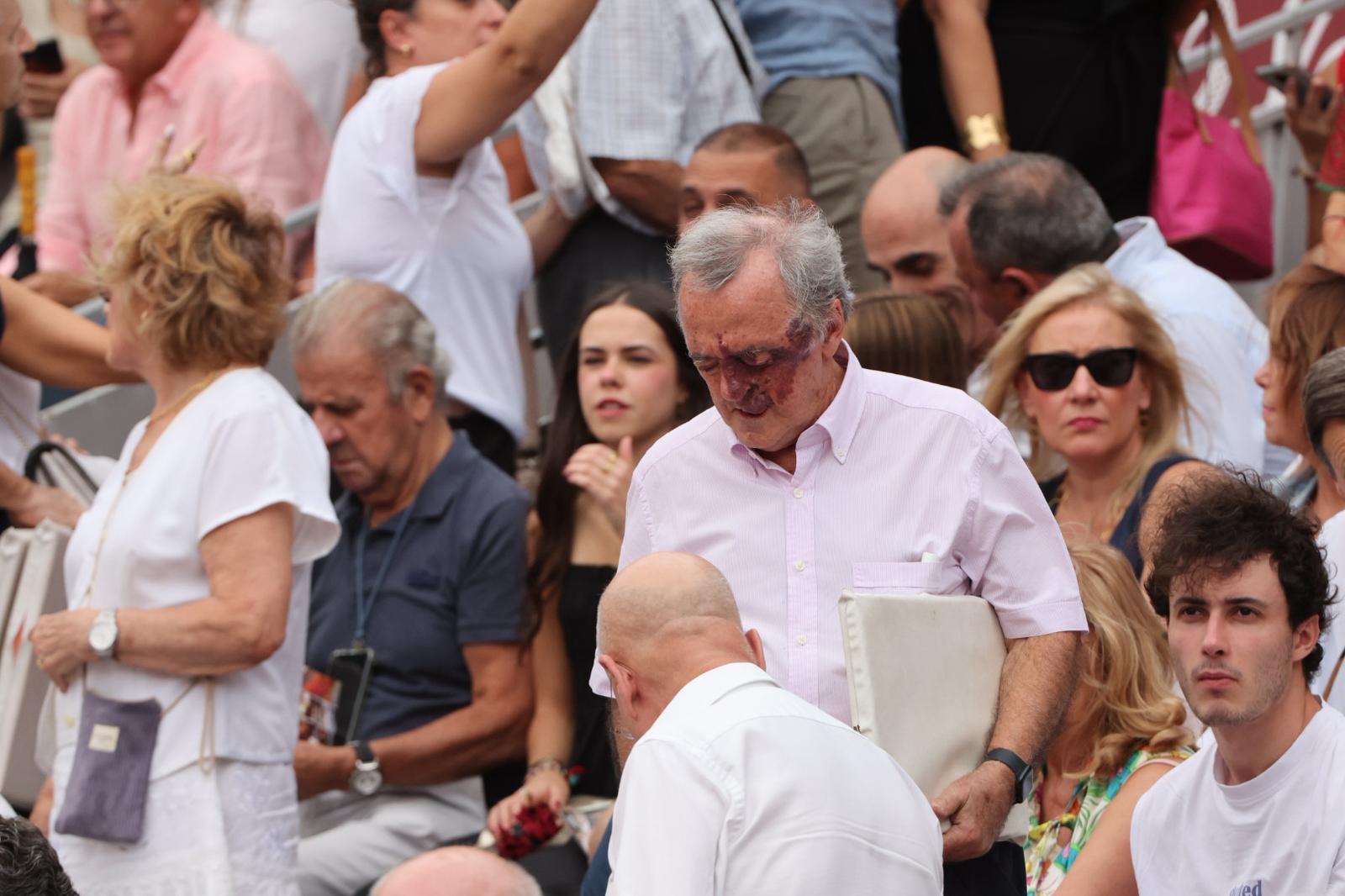 Lleno de caras conocidas en Salamanca para ver a Morante en tarde de &#039;no hay billetes&#039;