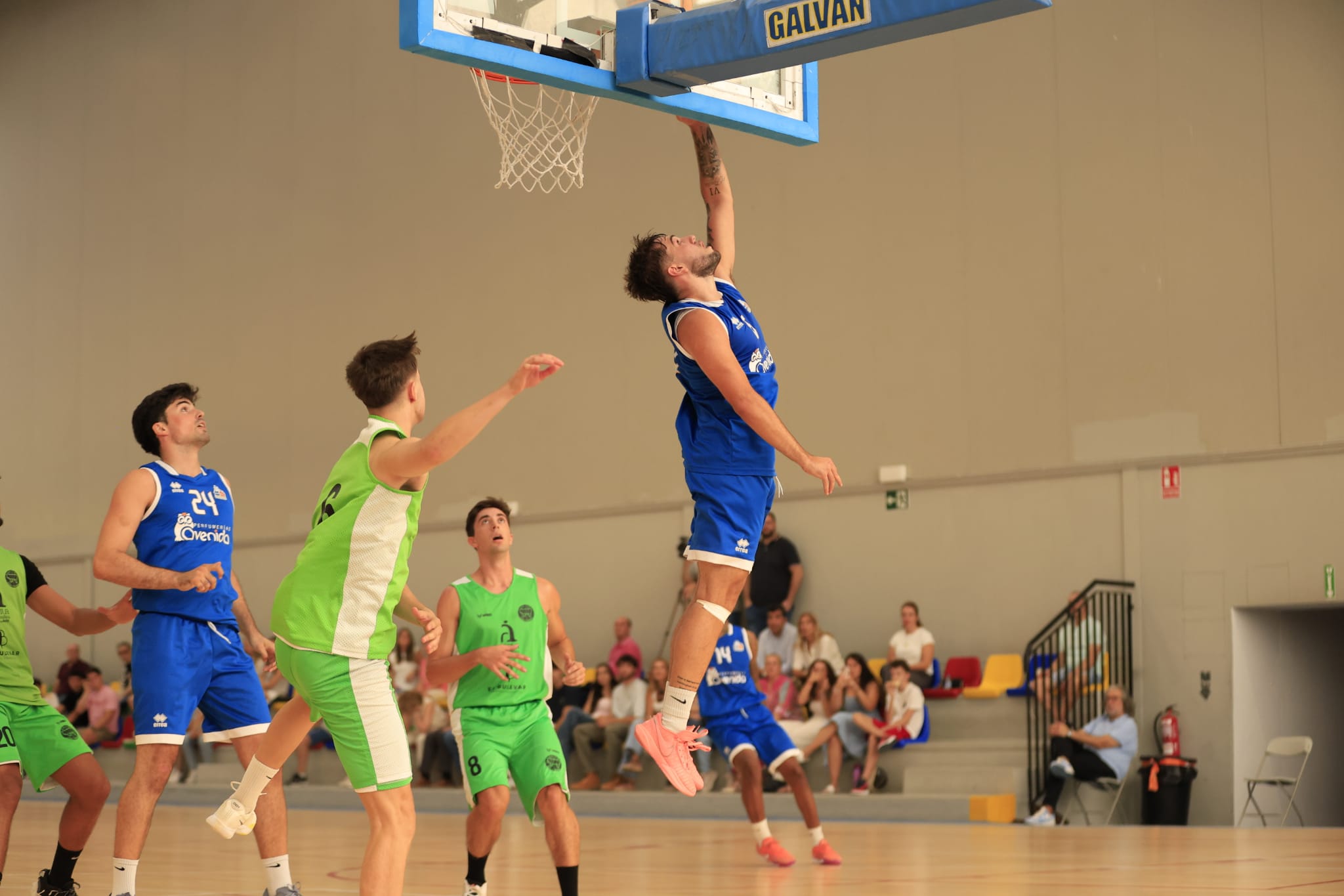 En imágenes, la victoria del Avenida Xoborg ante el Óbila Basket