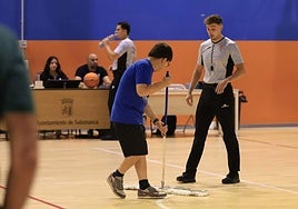El partido entre Avenida masculino y el Óbila, parado por las goteras del anexo de Würzburg