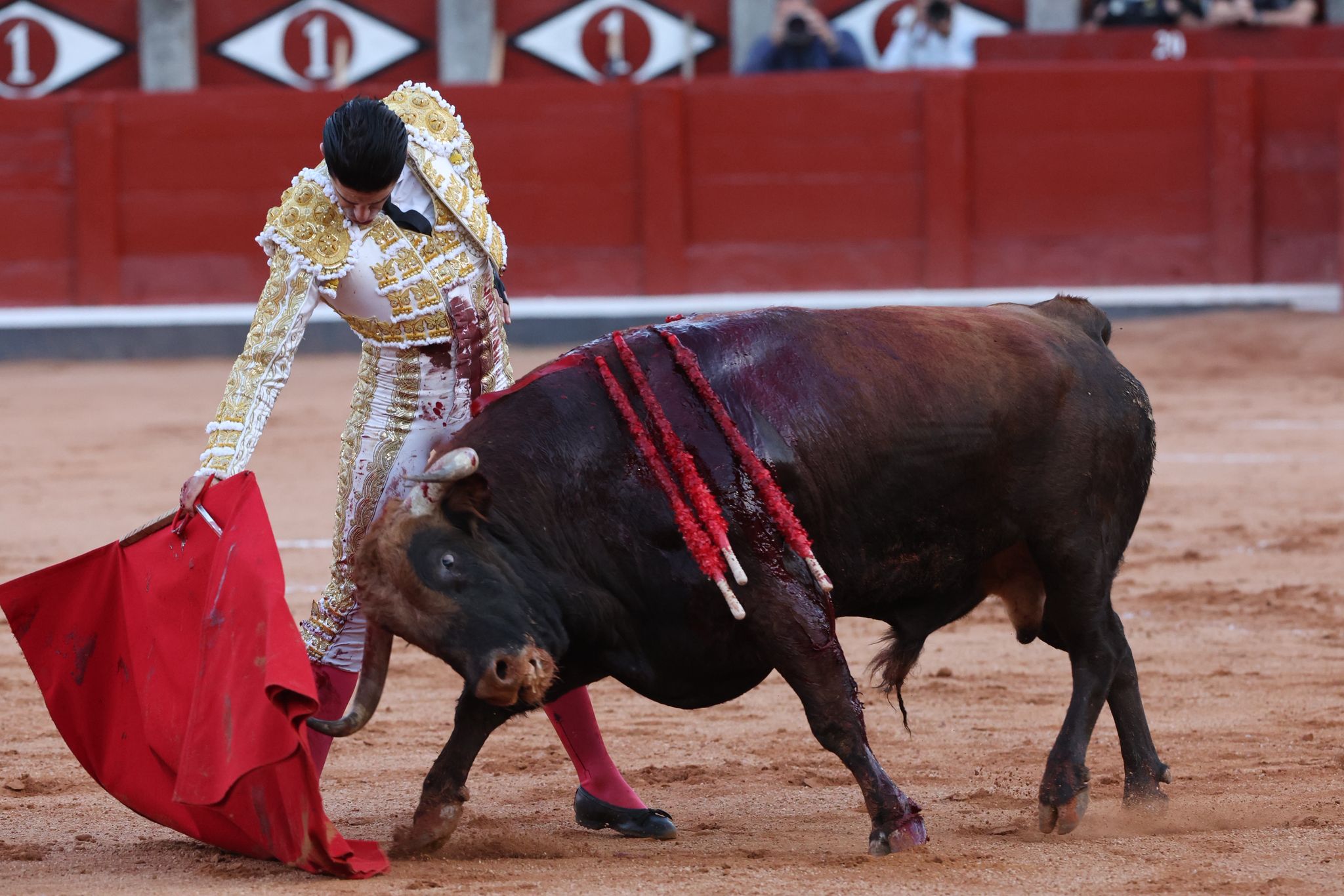 La Glorieta se queda sin puerta grande y Morante se va de vacío