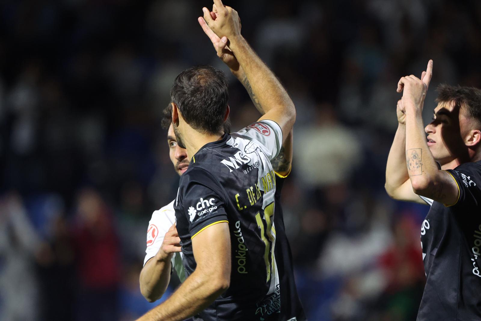 Unionistas remonta al Real Avilés y consigue los tres primeros puntos de la temporada