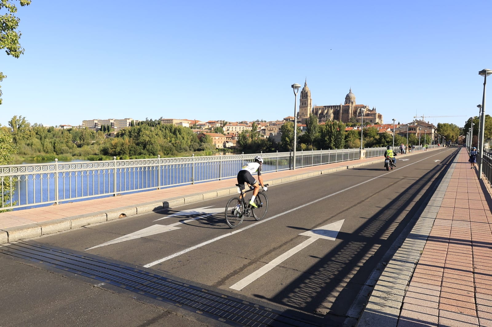 Gari Ugarte se lleva la crono en la capital y es el nuevo campeón de la Vuelta a Salamanca