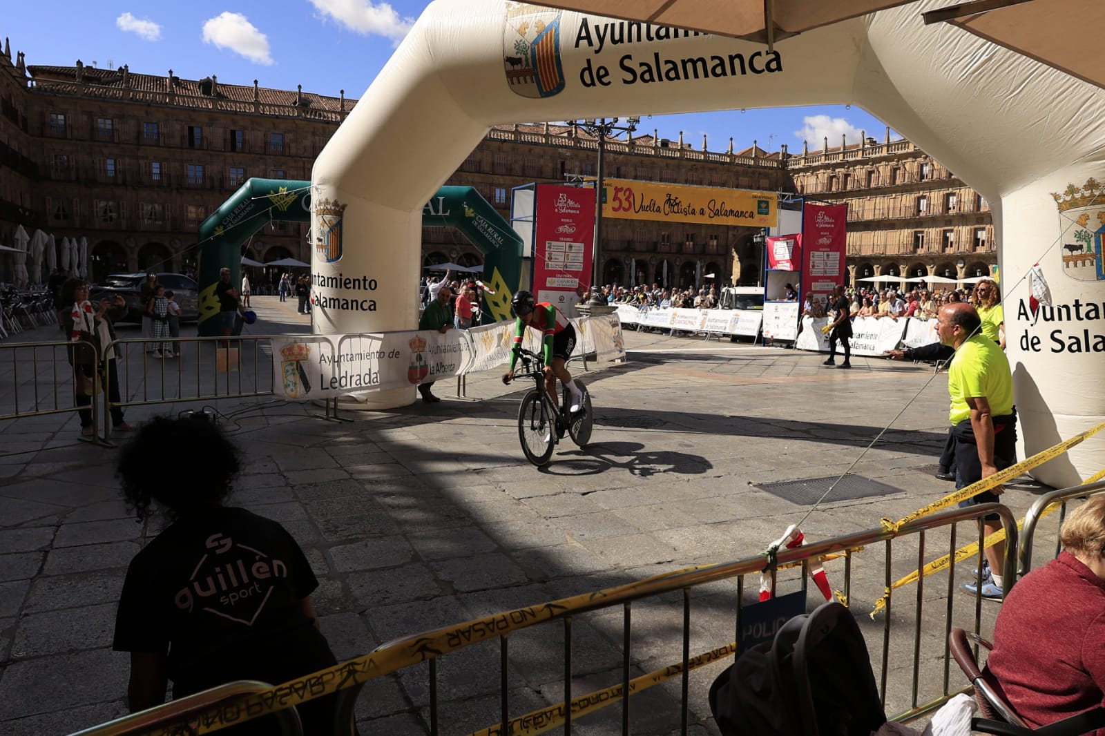 Gari Ugarte se lleva la crono en la capital y es el nuevo campeón de la Vuelta a Salamanca