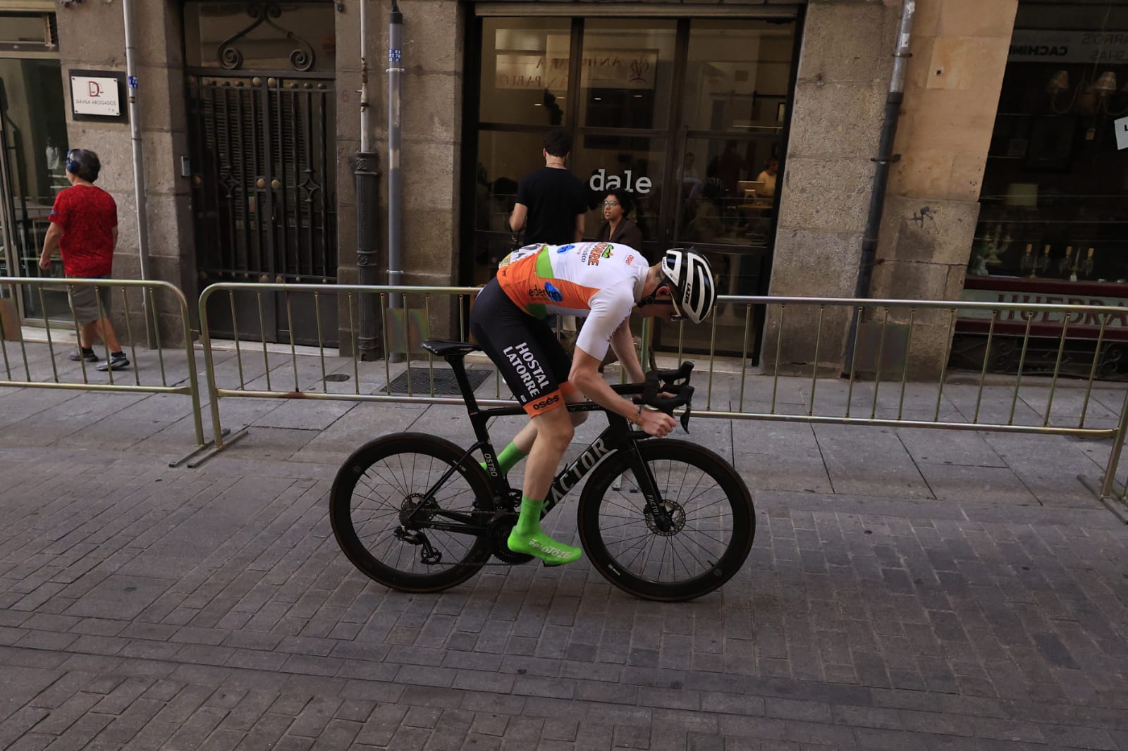 Gari Ugarte se lleva la crono en la capital y es el nuevo campeón de la Vuelta a Salamanca