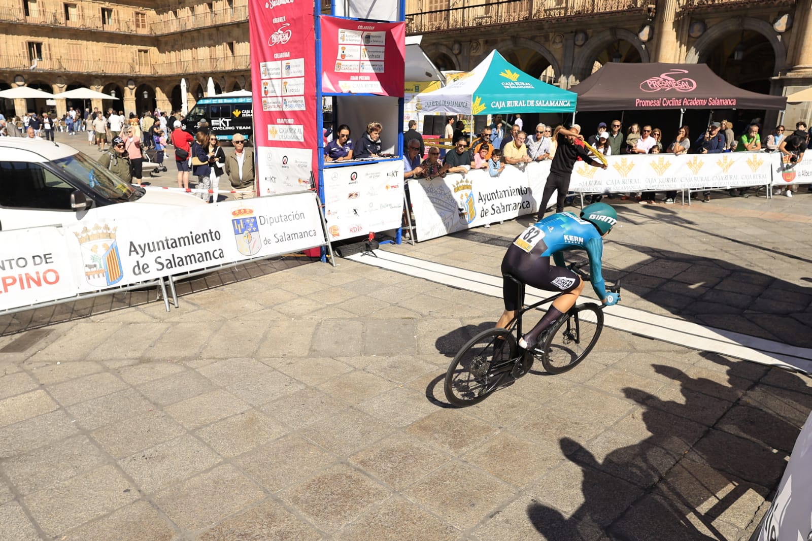 Gari Ugarte se lleva la crono en la capital y es el nuevo campeón de la Vuelta a Salamanca