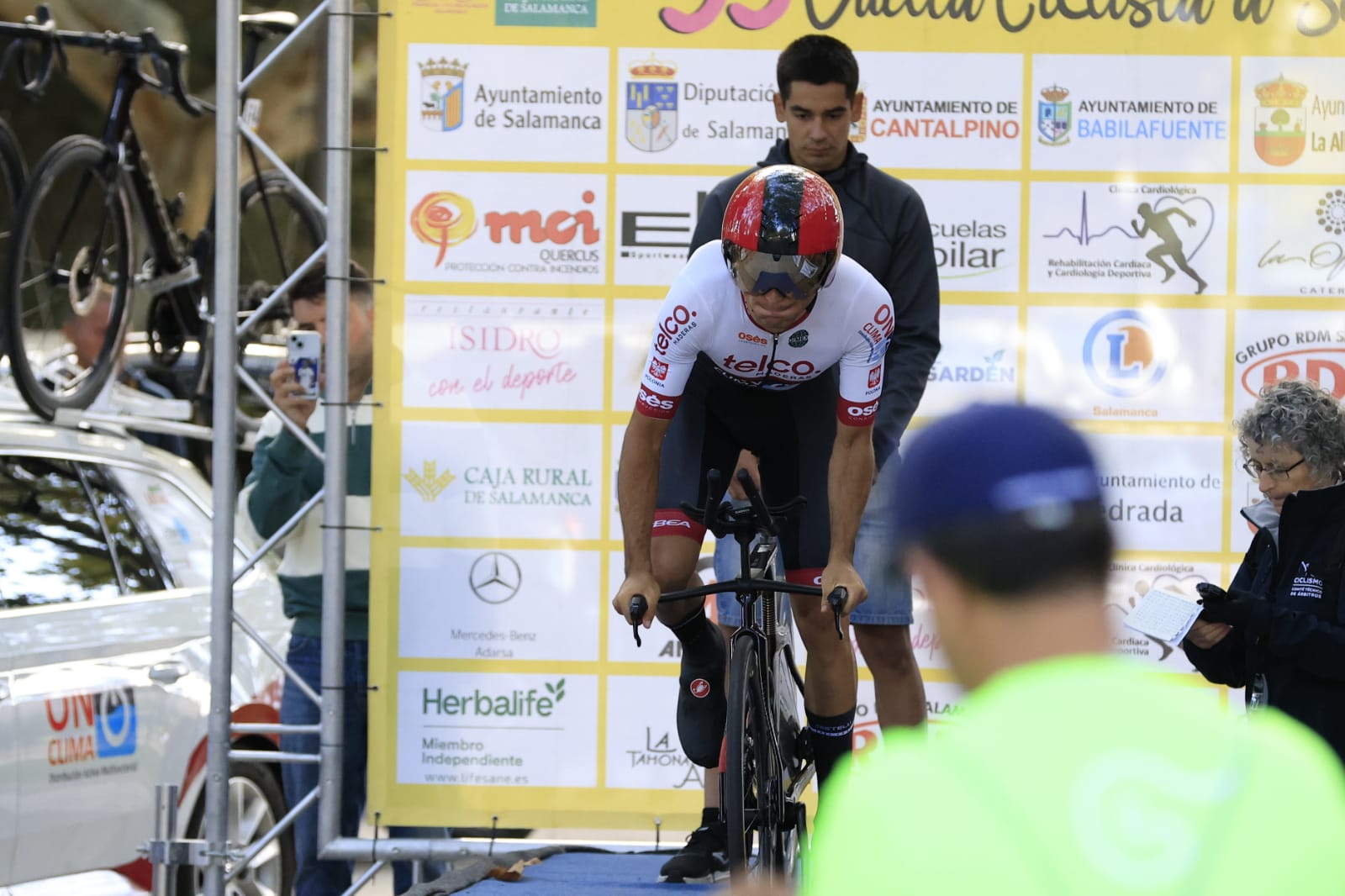 Gari Ugarte se lleva la crono en la capital y es el nuevo campeón de la Vuelta a Salamanca