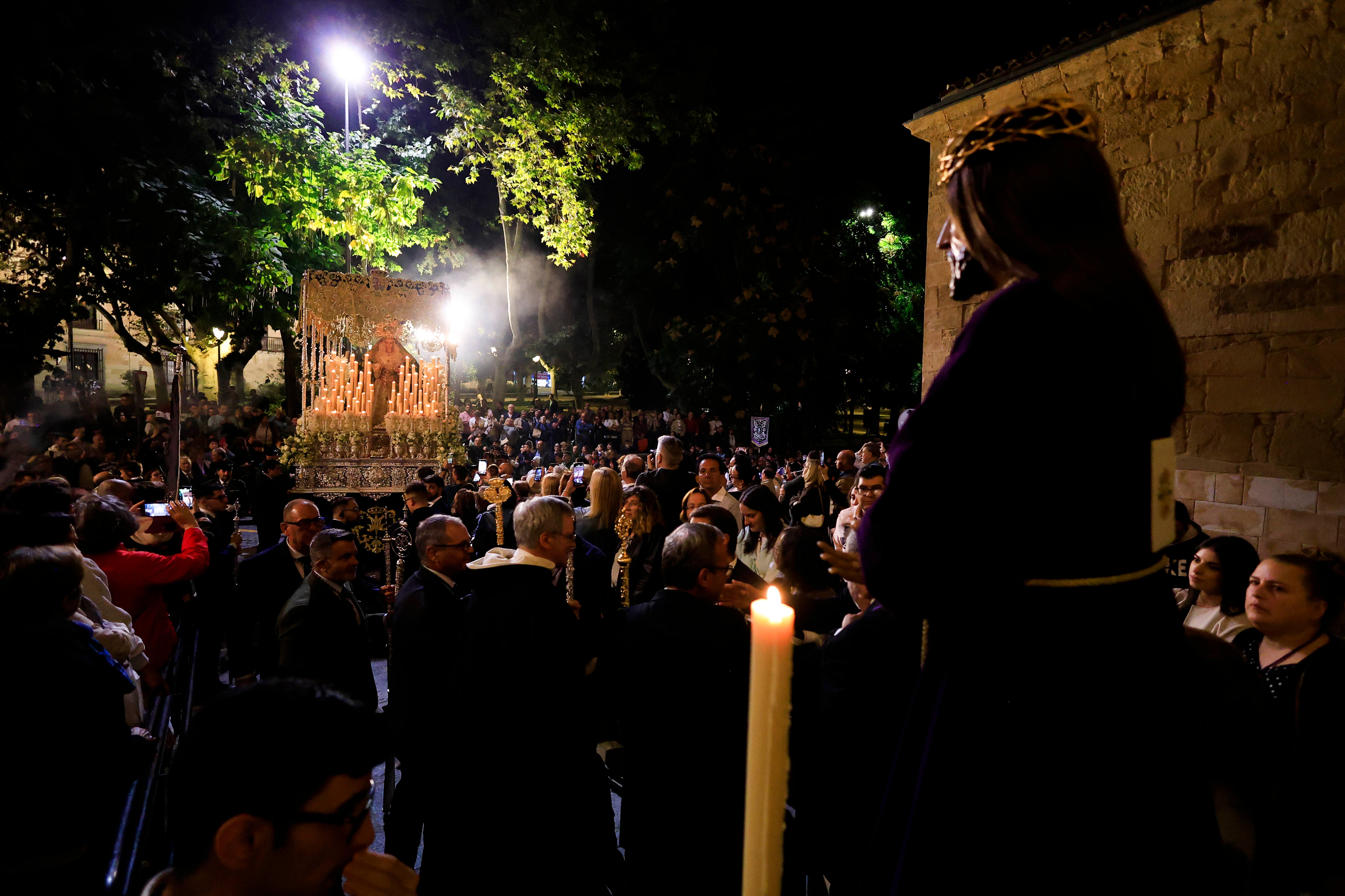 La procesión extraordinaria de la Esperanza, en imágenes