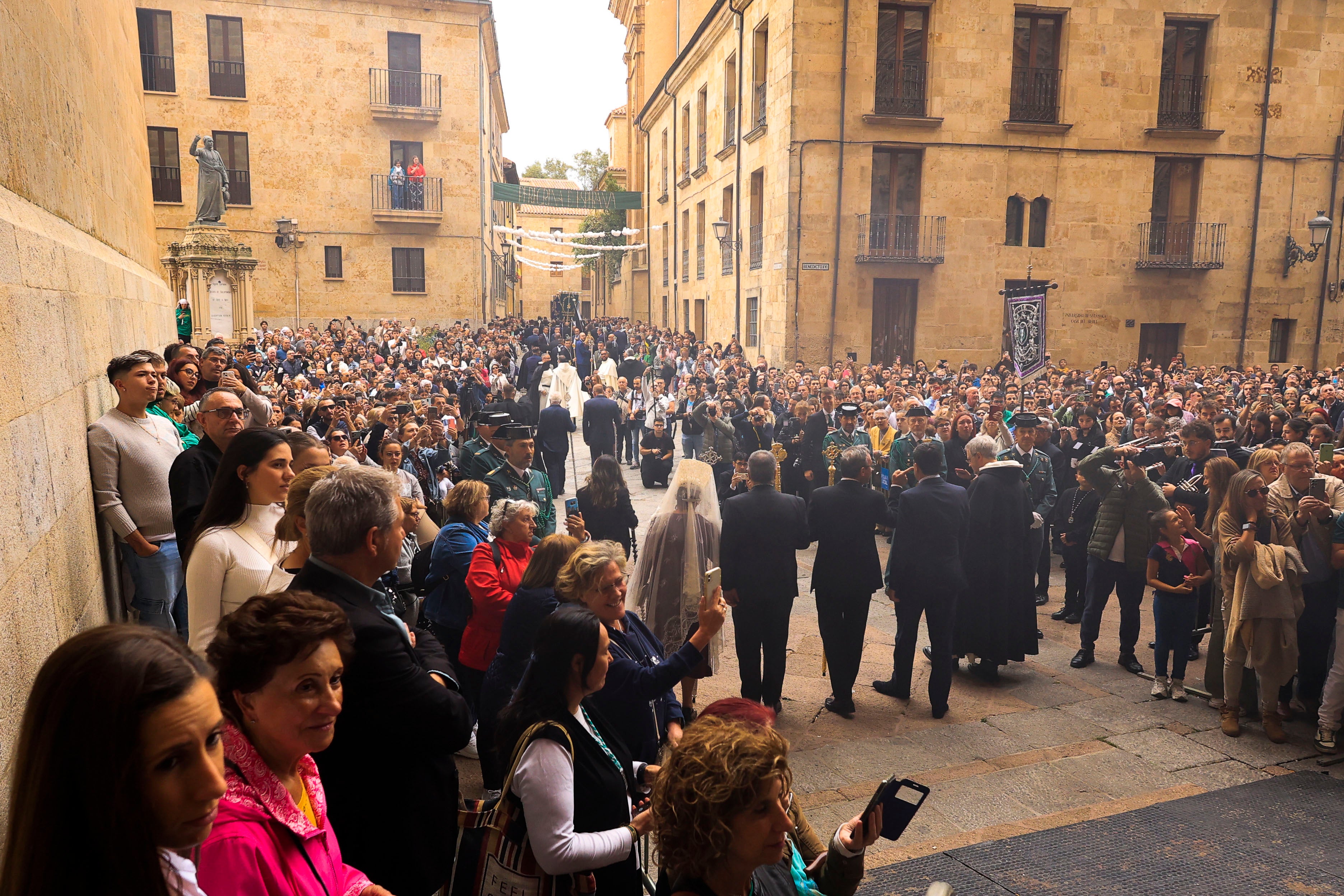 La procesión extraordinaria de la Esperanza, en imágenes