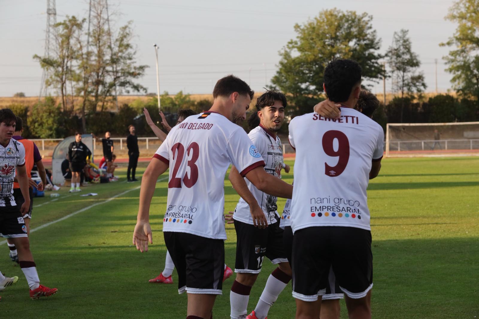 El Salamanca CF UDS vence al Ourense con un gol en el descuento