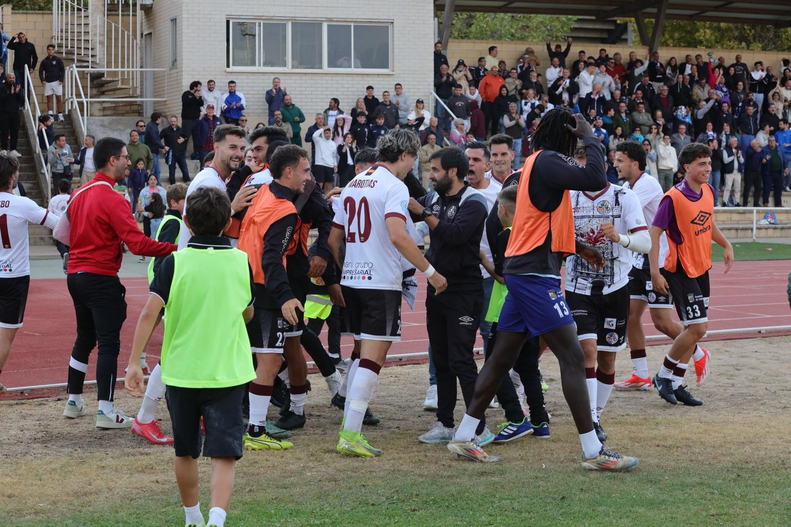 El Salamanca CF UDS vence al Ourense con un gol en el descuento