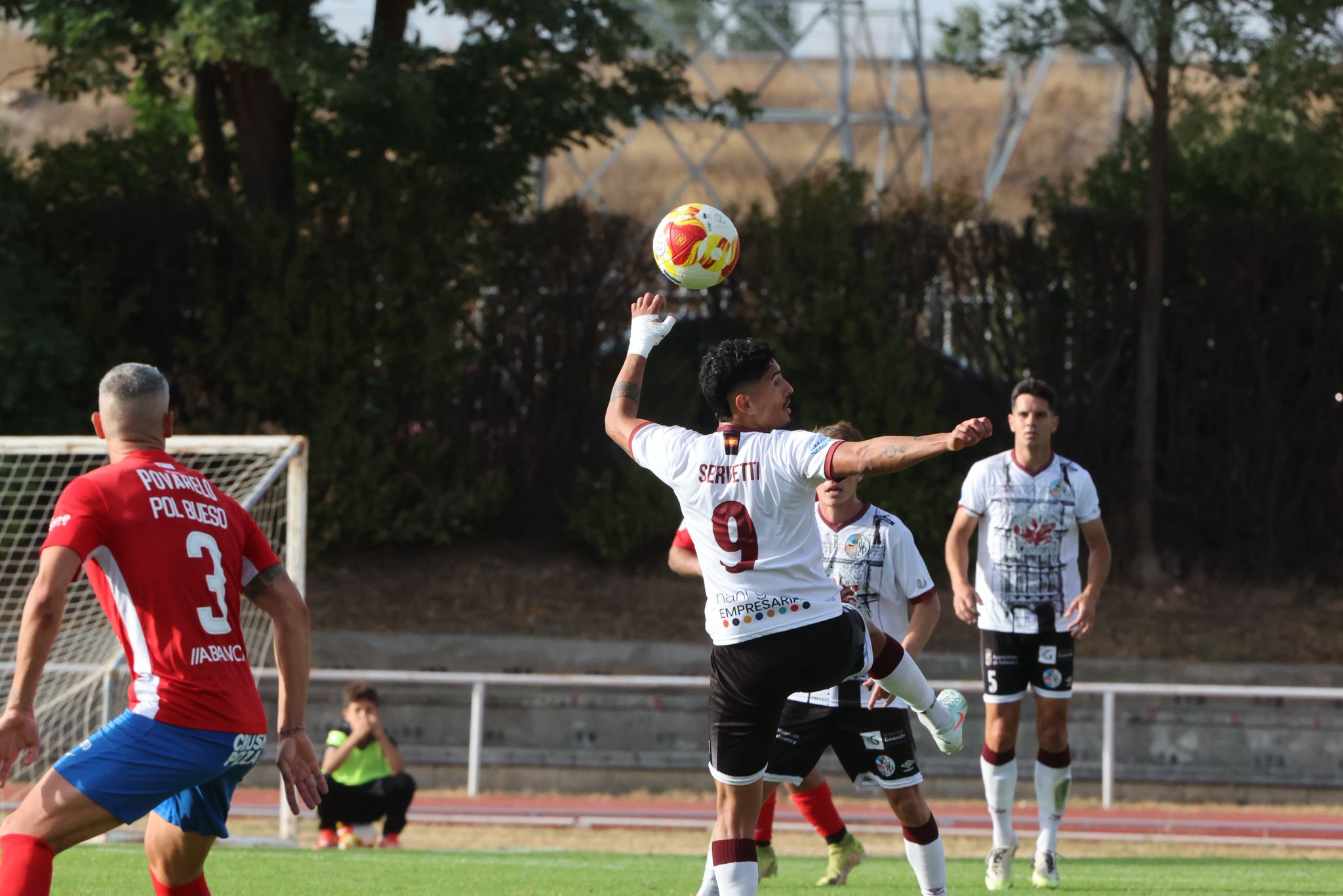 El Salamanca CF UDS vence al Ourense con un gol en el descuento