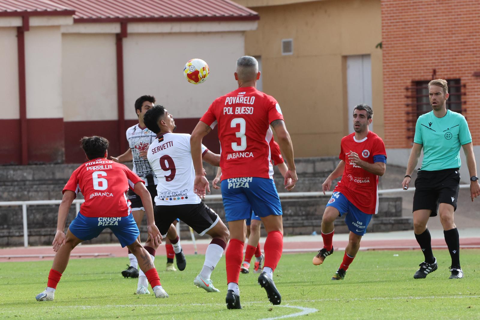 El Salamanca CF UDS vence al Ourense con un gol en el descuento