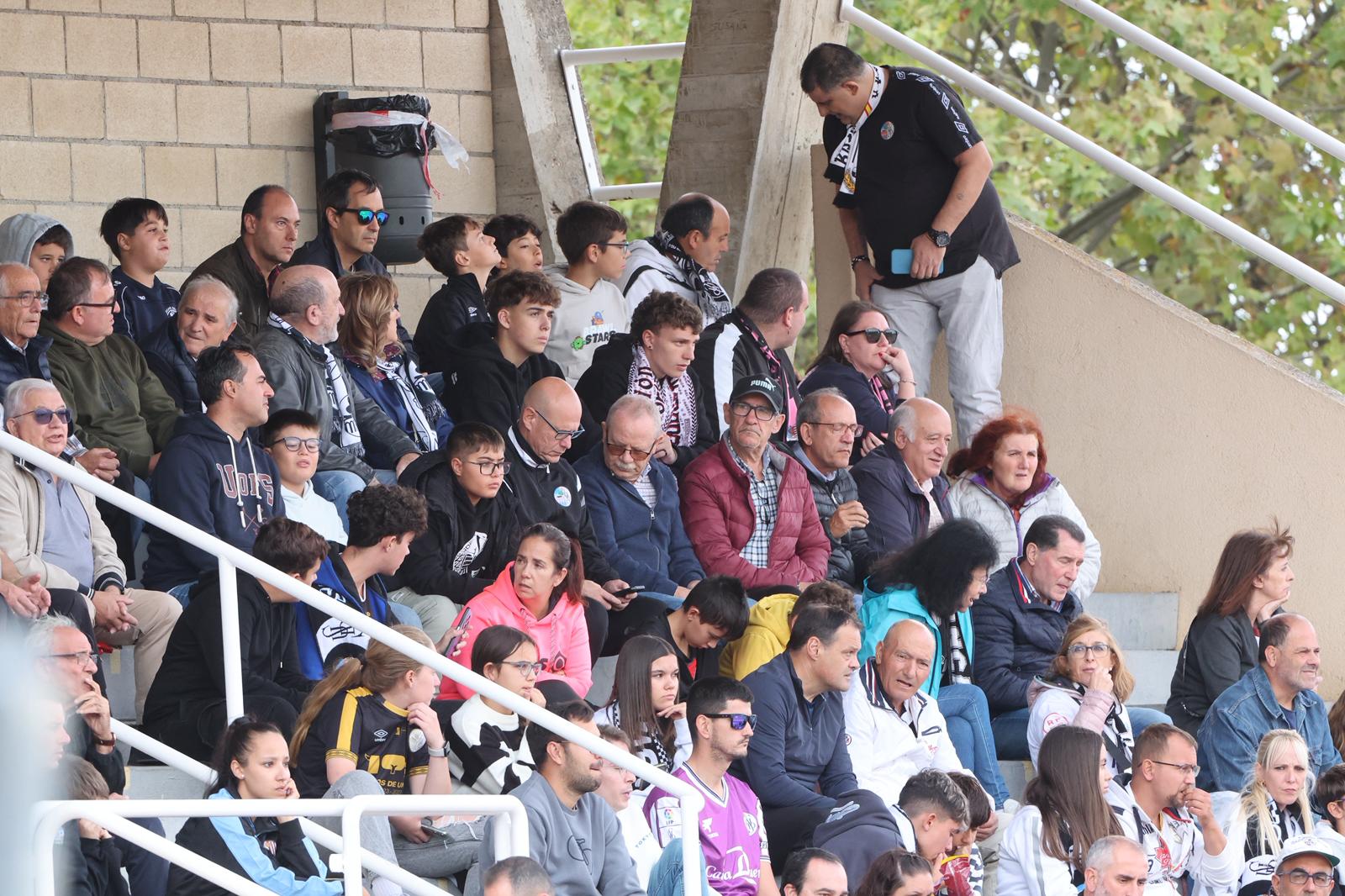 El Salamanca CF UDS vence al Ourense con un gol en el descuento