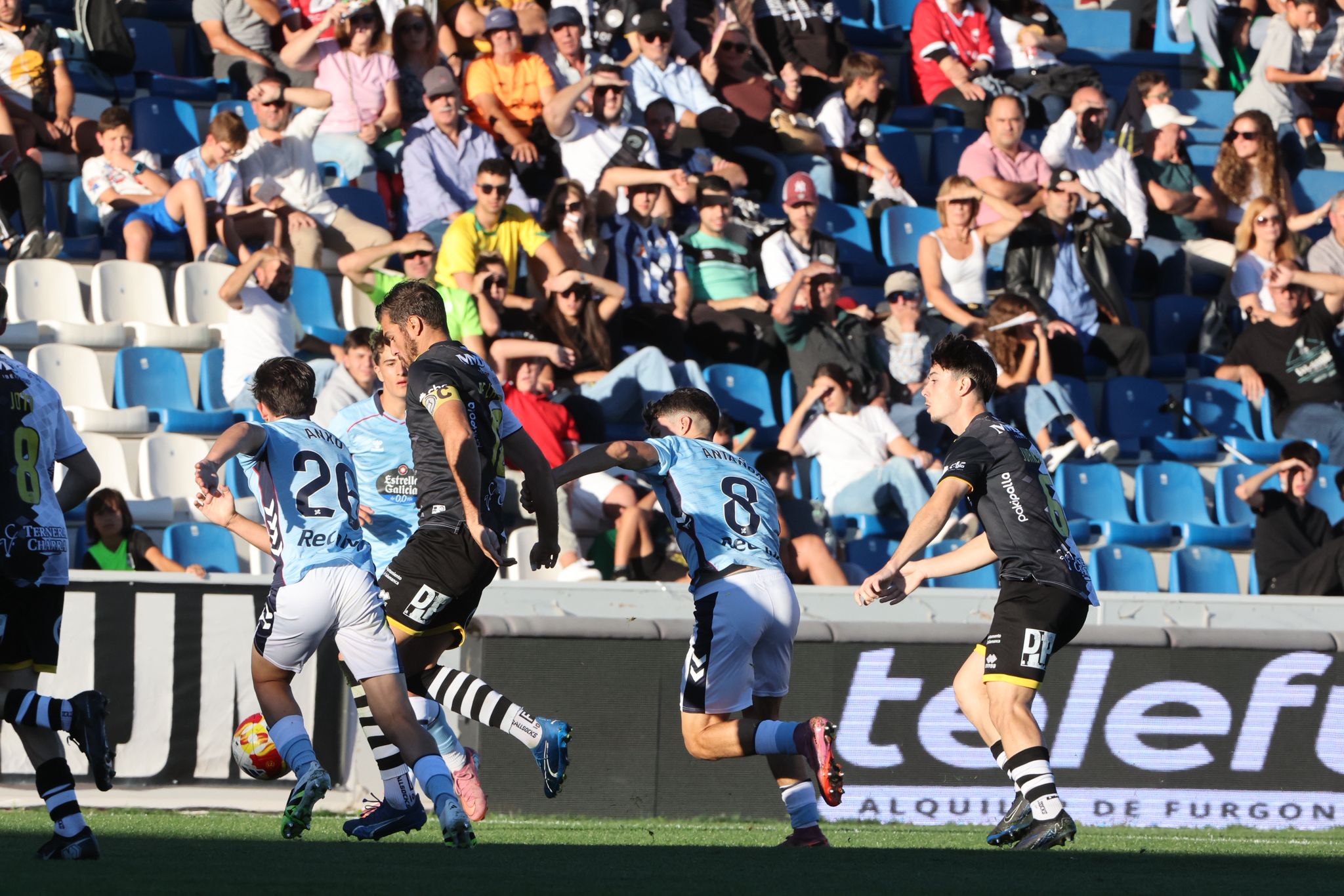 El partido entre Unionistas de Salamanca y Celta B, en imágenes