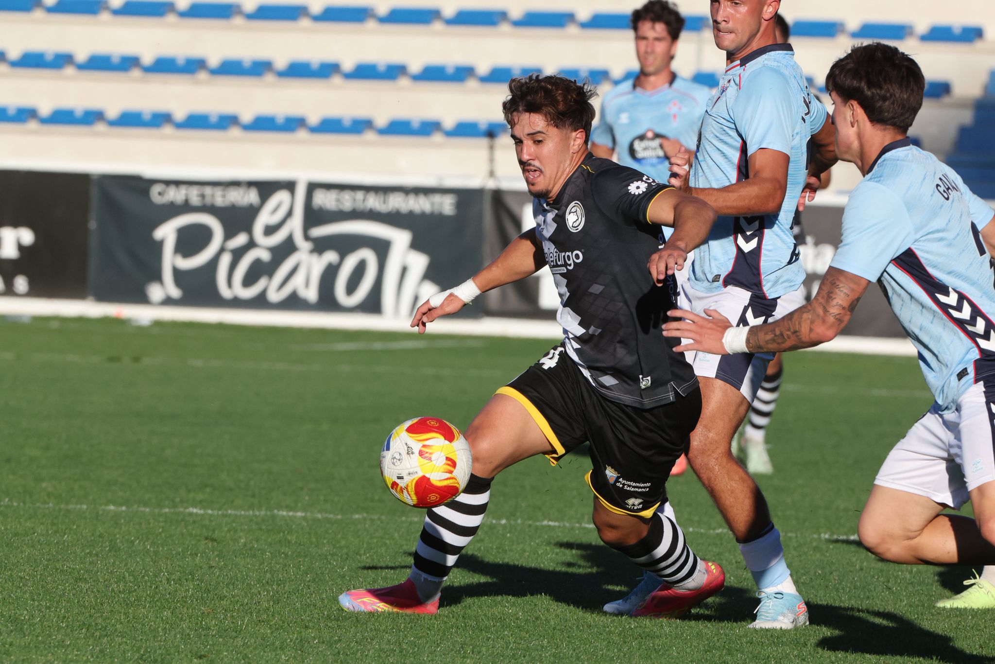 El partido entre Unionistas de Salamanca y Celta B, en imágenes