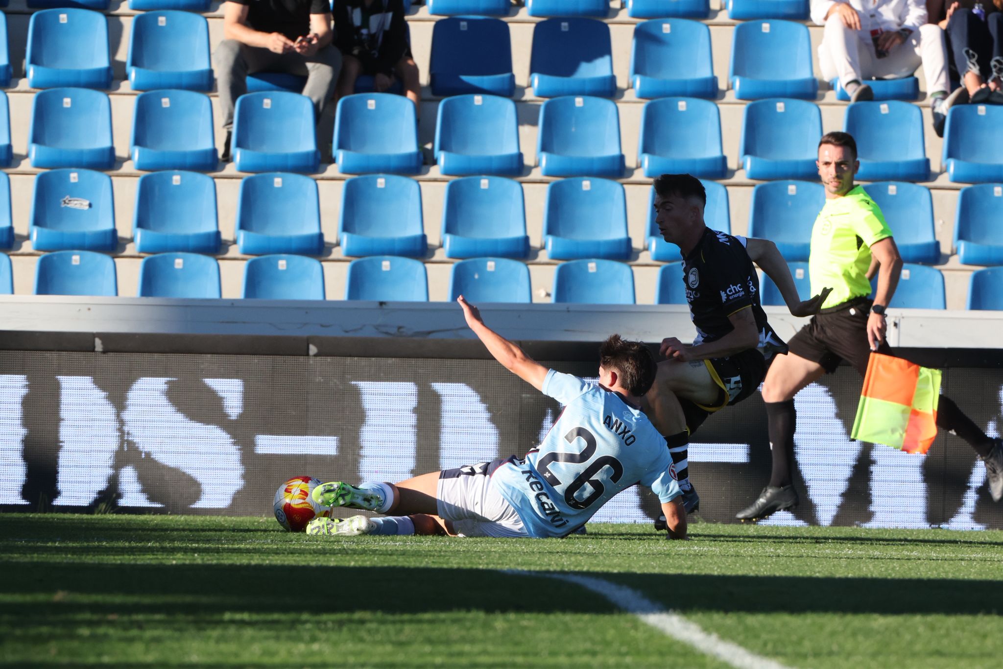 El partido entre Unionistas de Salamanca y Celta B, en imágenes