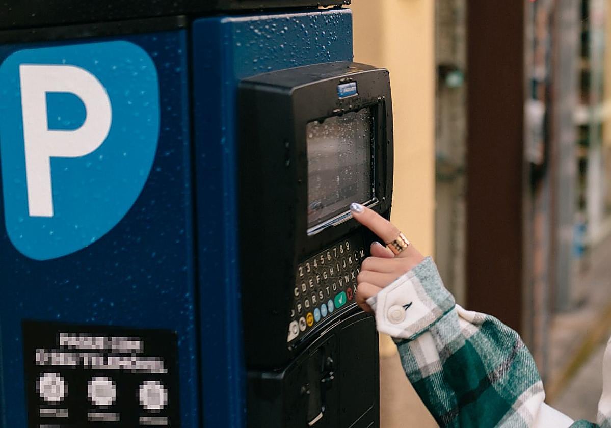 Un modelo de nuevo parquímetro similar al que se pondrá en Salamanca para el pago.