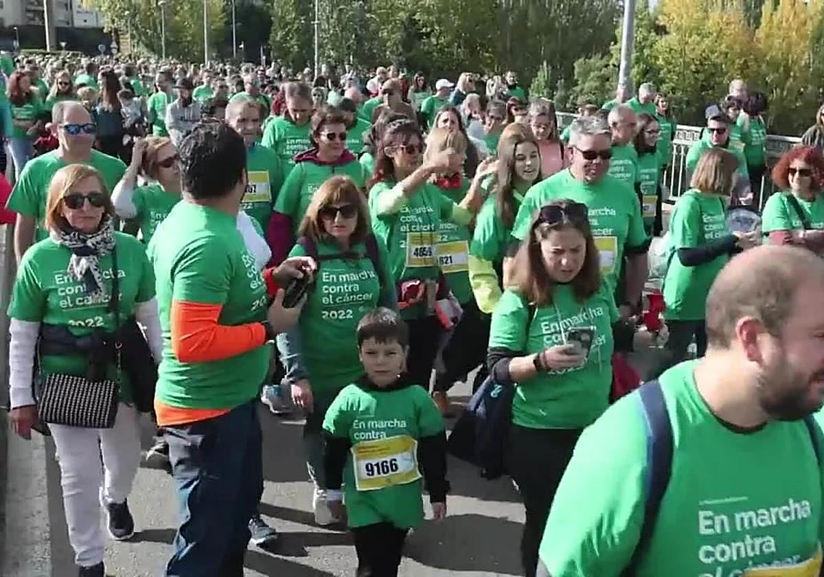 Participantes en una marcha contra el cáncer anterior.