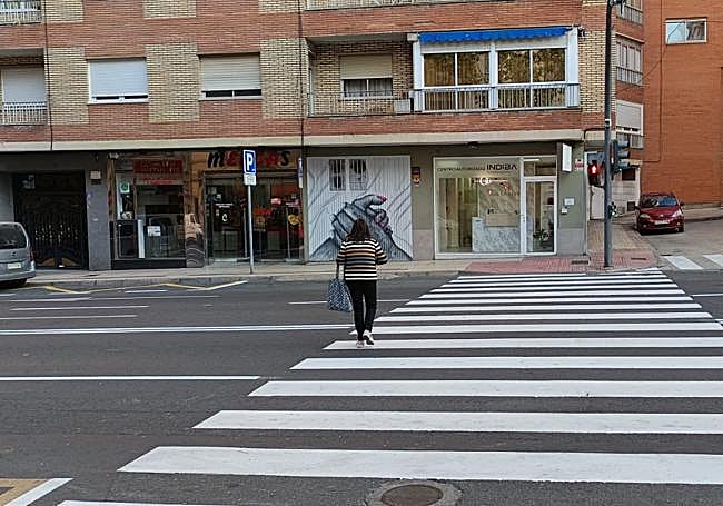 Peatones cruzando mal esta mañana.