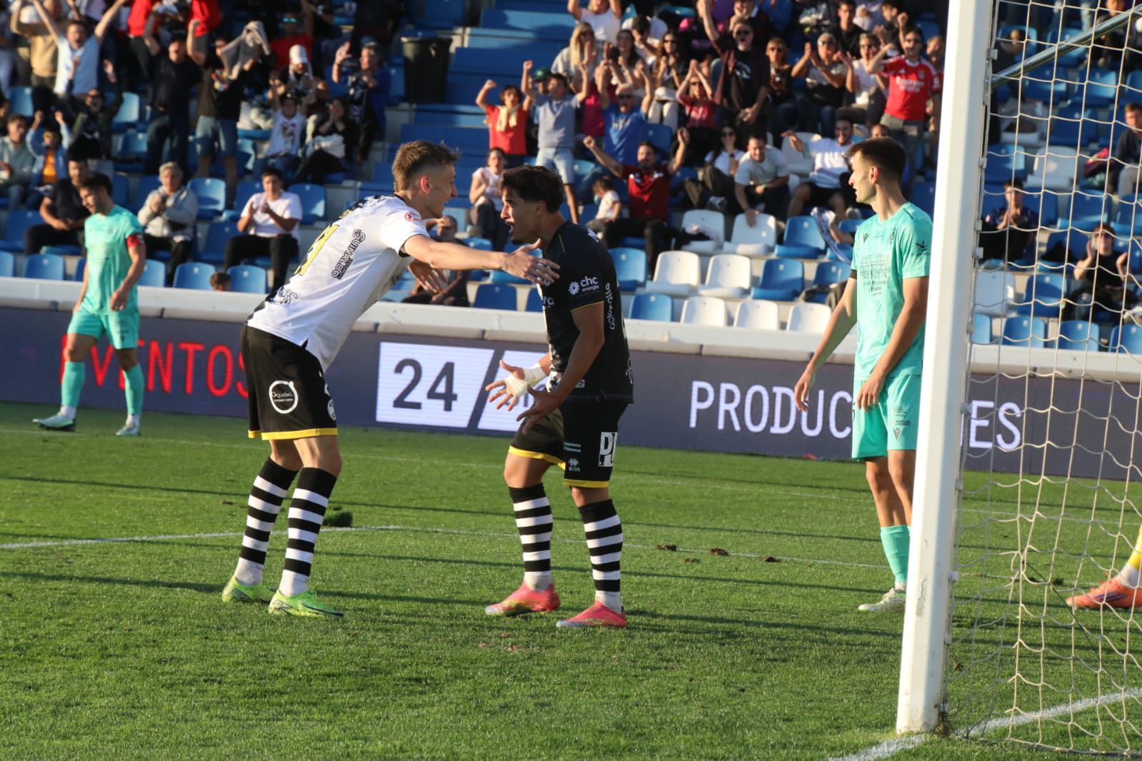 El partido entre Unionistas CF y la AD Mérida, en imágenes