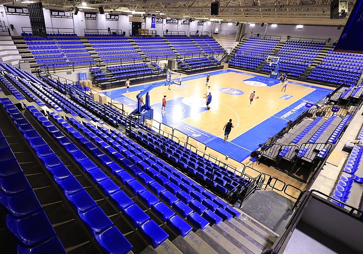 Aspecto del remodelado Würzburg Silvia Domínguez con los nuevos asientos azules.