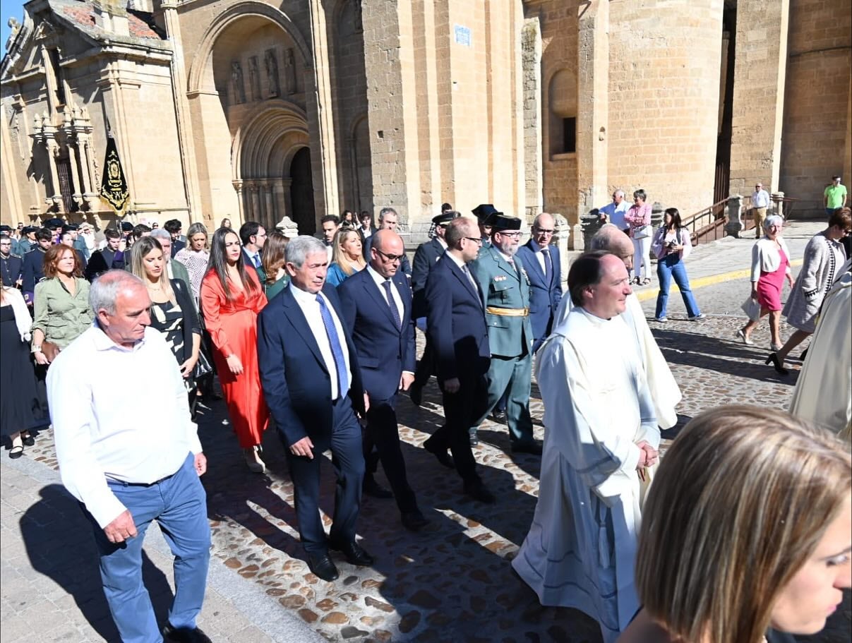 Salamanca y la provincia se vuelcan con la Guardia Civil en el Día del Pilar