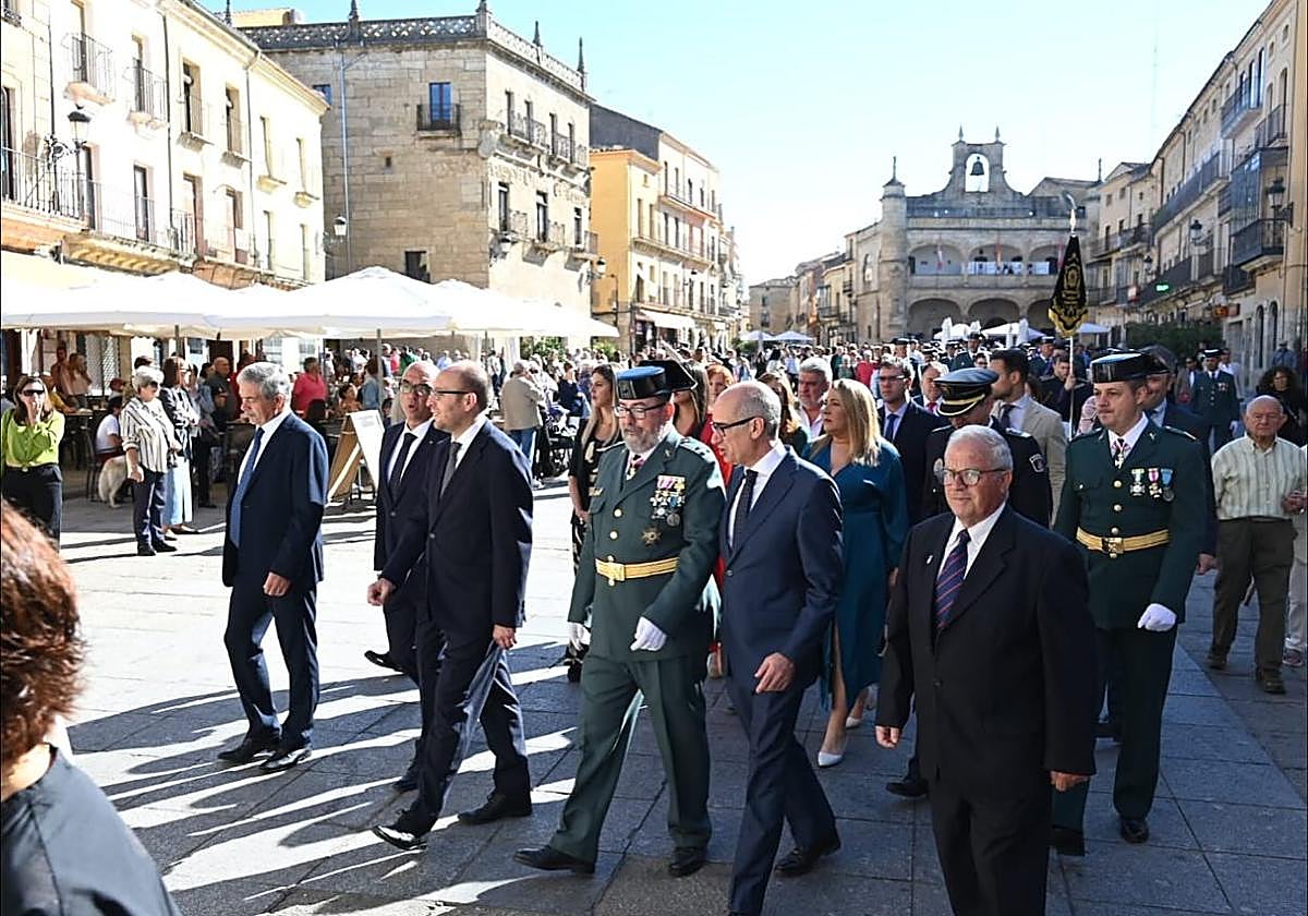 Salamanca y la provincia se vuelcan con la Guardia Civil en el Día del Pilar