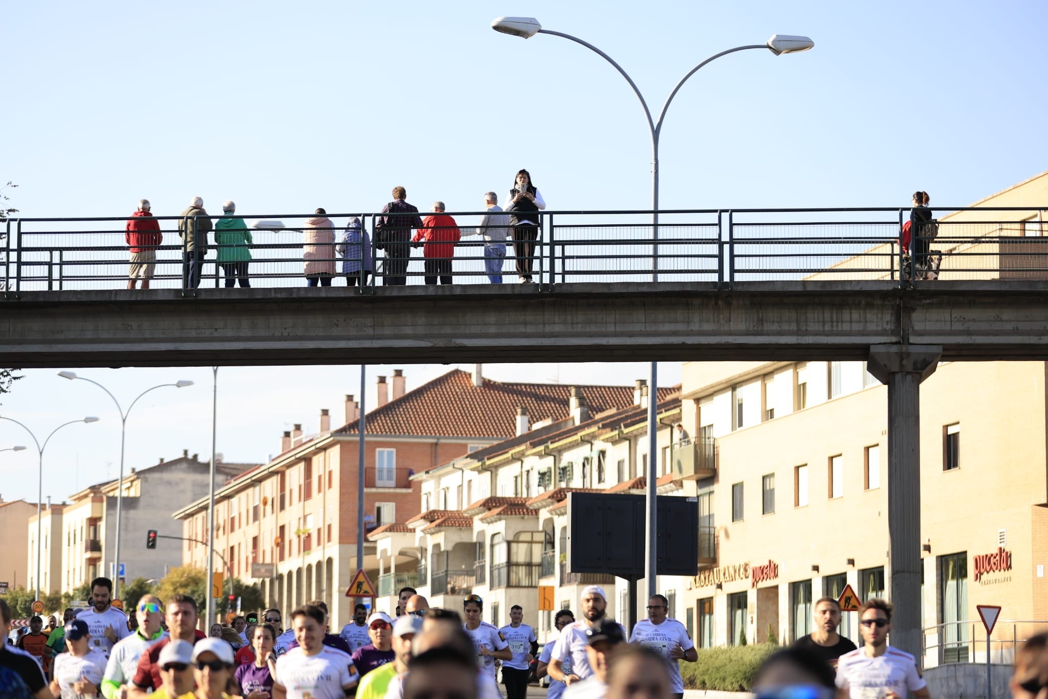 La III Carrera Solidaria de la Guardia Civil en Salamanca, en imágenes