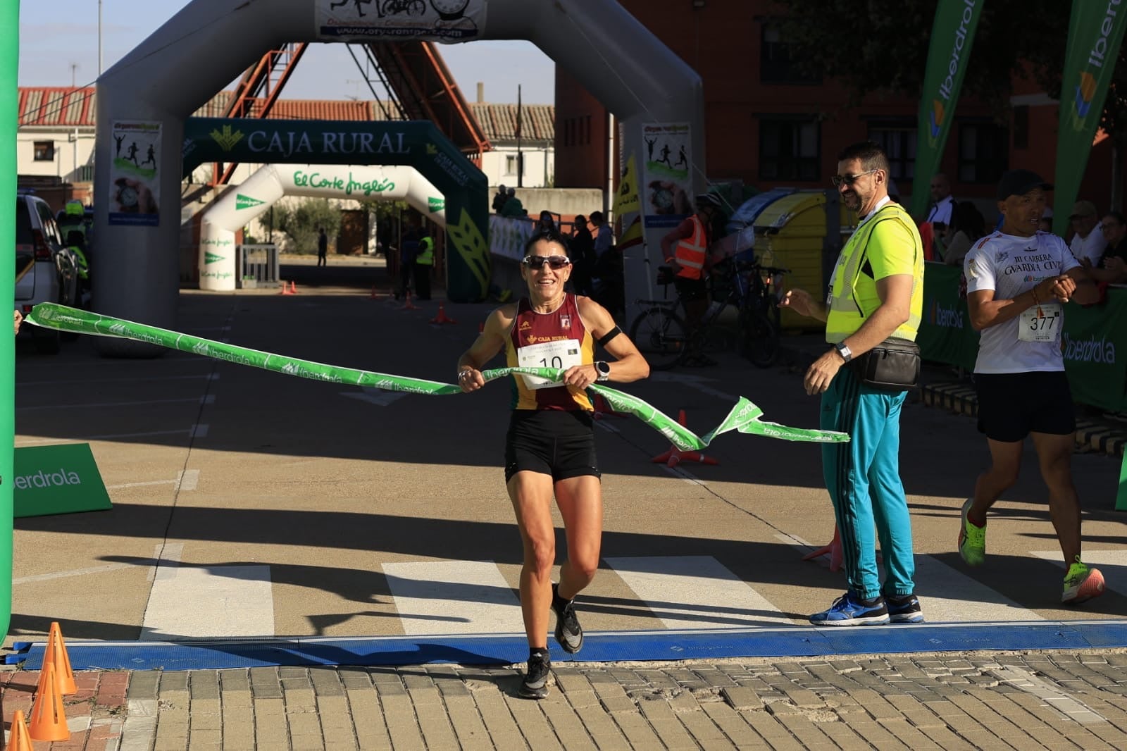 La III Carrera Solidaria de la Guardia Civil en Salamanca, en imágenes