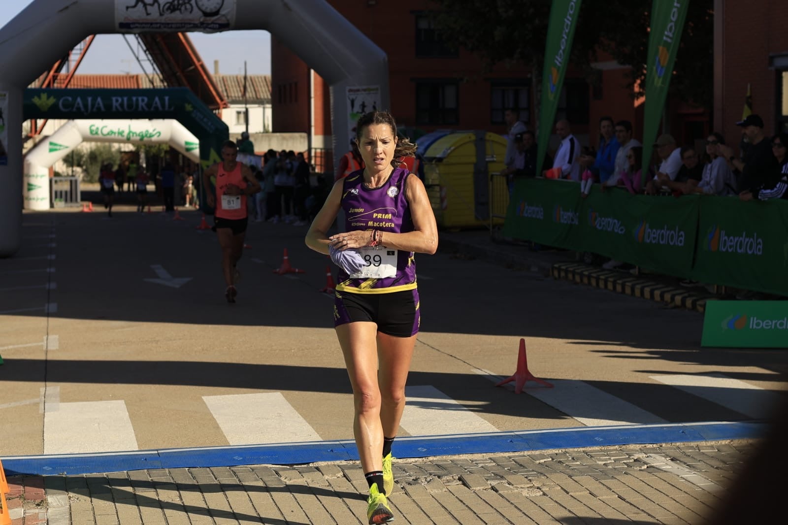 La III Carrera Solidaria de la Guardia Civil en Salamanca, en imágenes