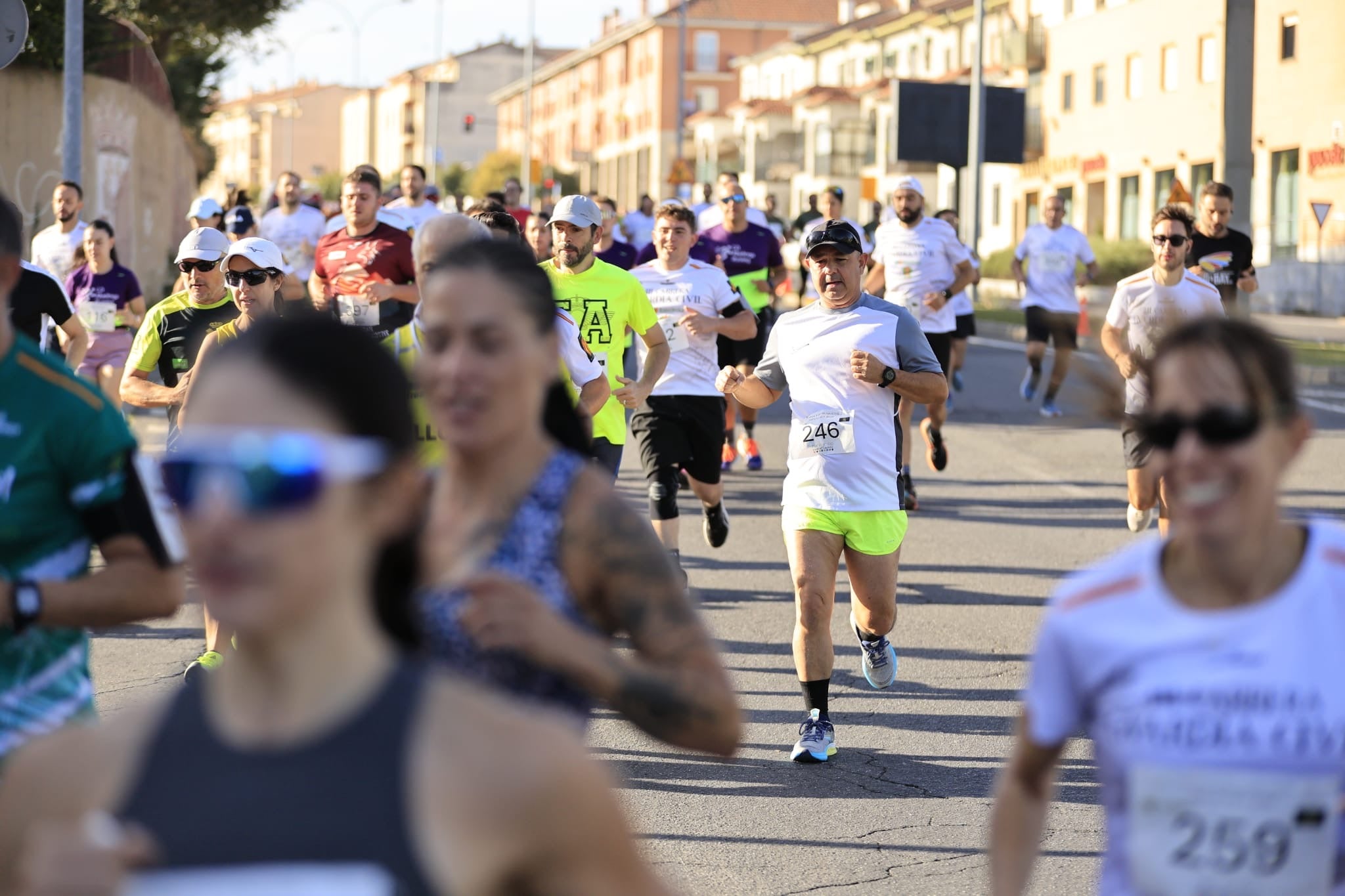 La III Carrera Solidaria de la Guardia Civil en Salamanca, en imágenes