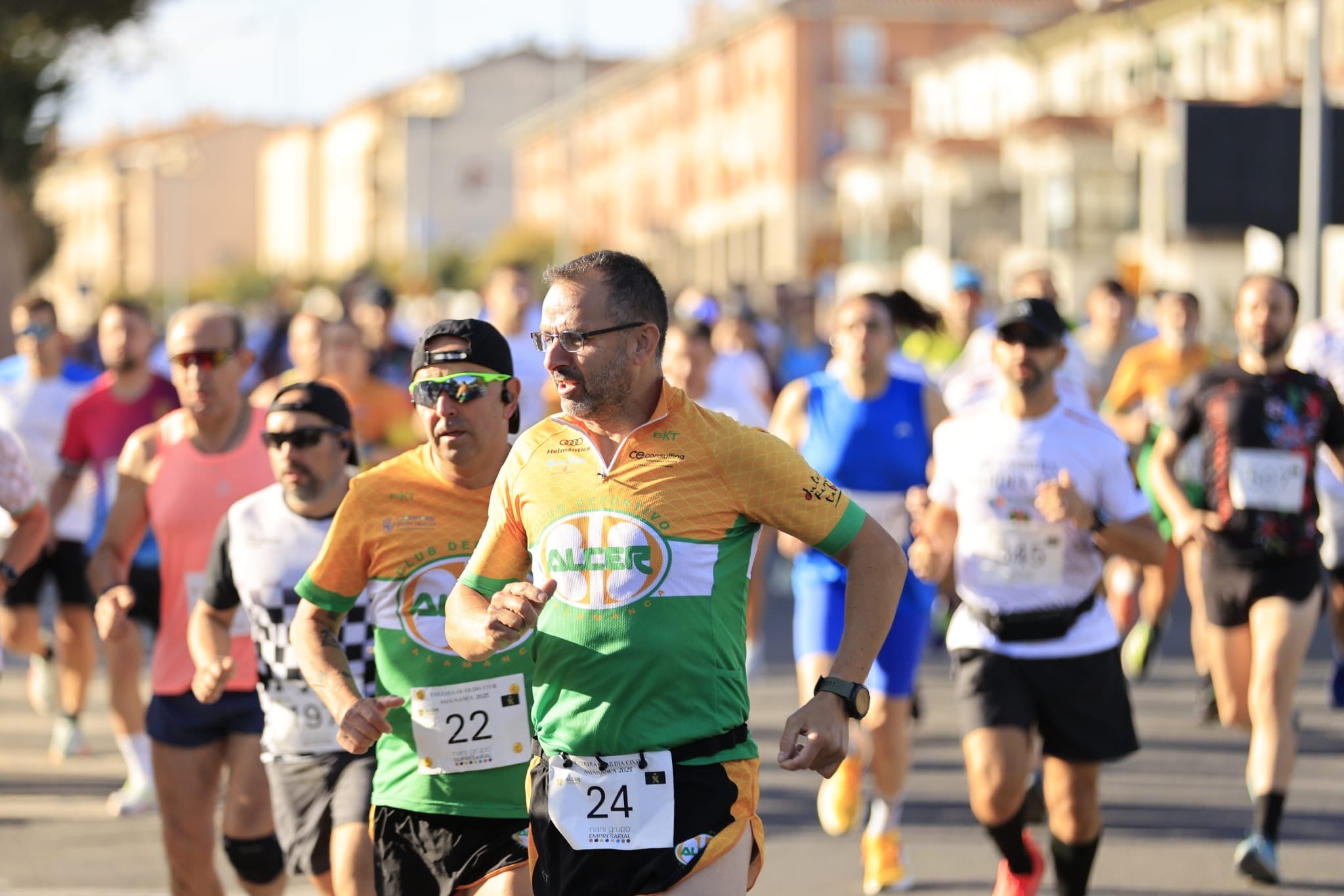 La III Carrera Solidaria de la Guardia Civil en Salamanca, en imágenes