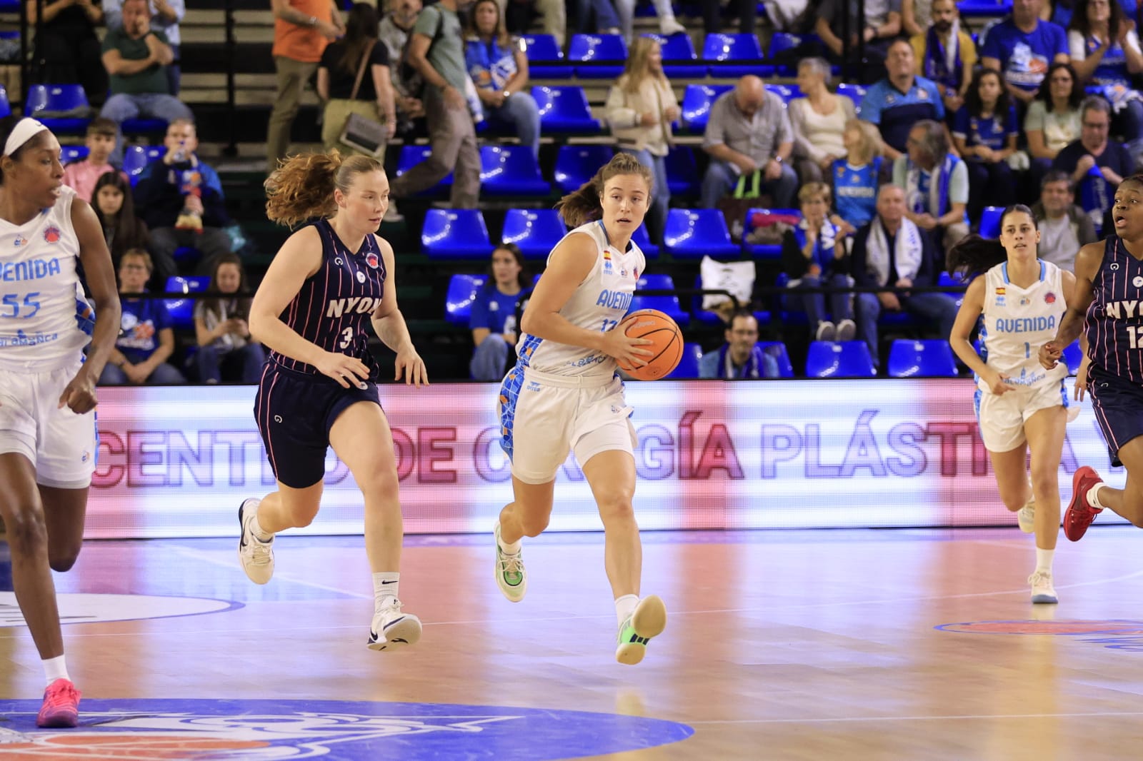 El Avenida - Nyson Basket, en imágenes