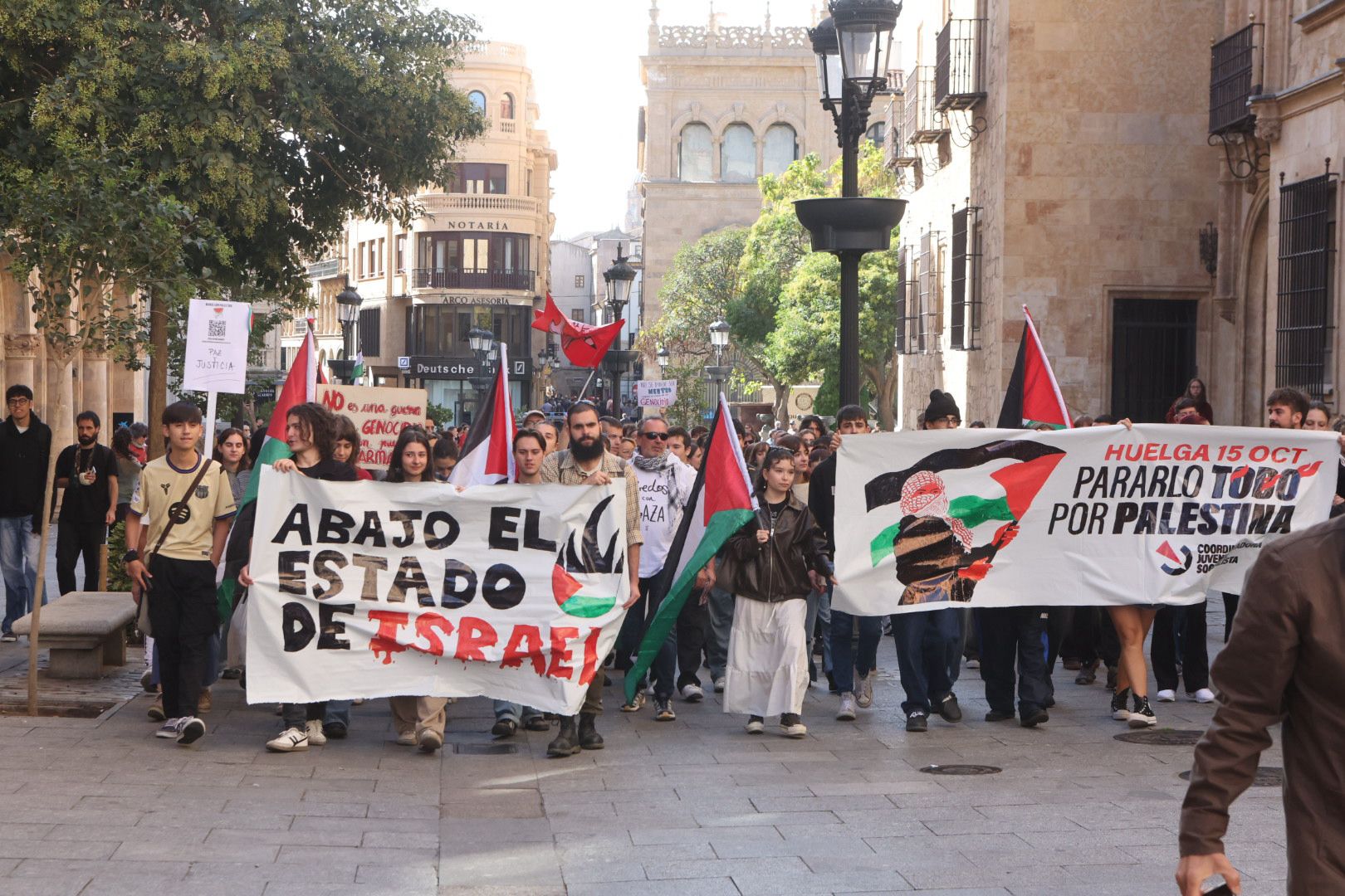 La Huelga General en apoyo a Palestina se hace escuchar en Salamanca y corta la Gran Vía