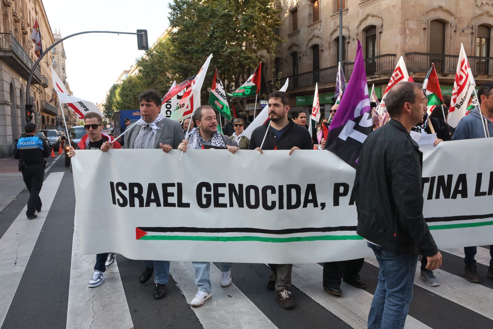La Huelga General en apoyo a Palestina se hace escuchar en Salamanca y corta la Gran Vía
