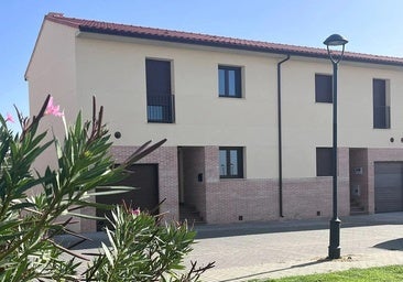 Viviendas con dinero de Europa, sanidad y más investigación, las inversiones que la Junta promete para 2026