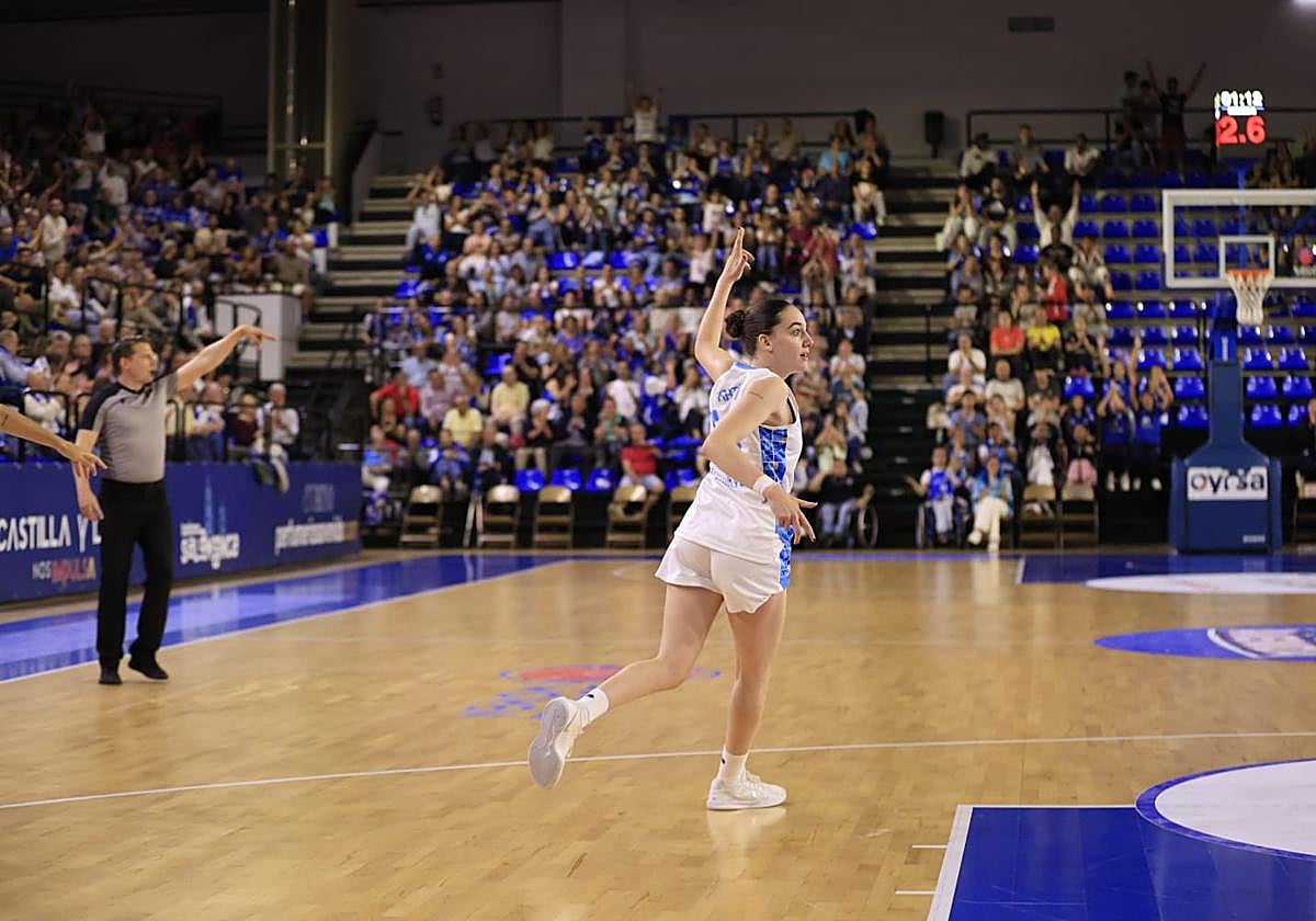 Iyana Martín, jugadora de Perfumerías Avenida
