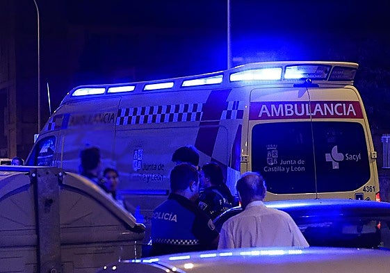 Ambulancia en una foto de archivo