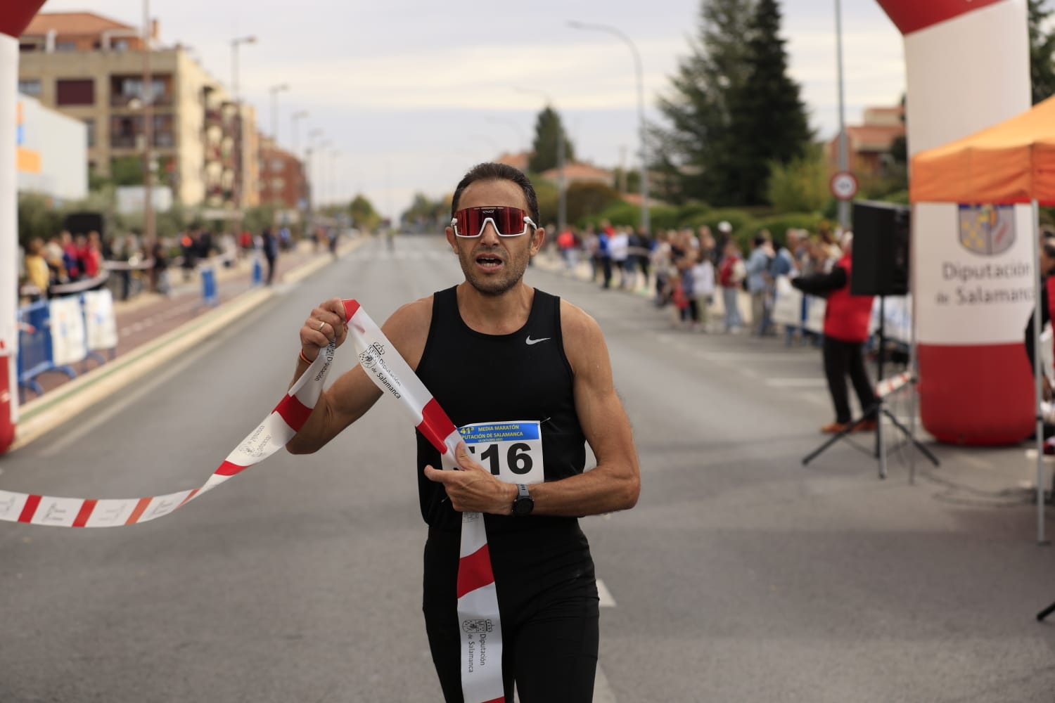 Jesús Prieto y Sandra Santamaría vencen en la Media Maratón Diputación de Salamanca