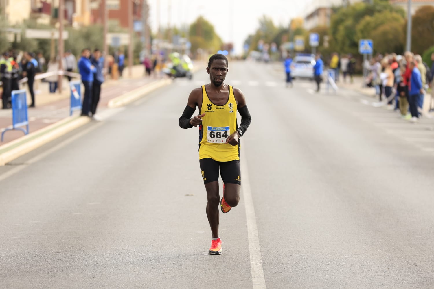 Jesús Prieto y Sandra Santamaría vencen en la Media Maratón Diputación de Salamanca