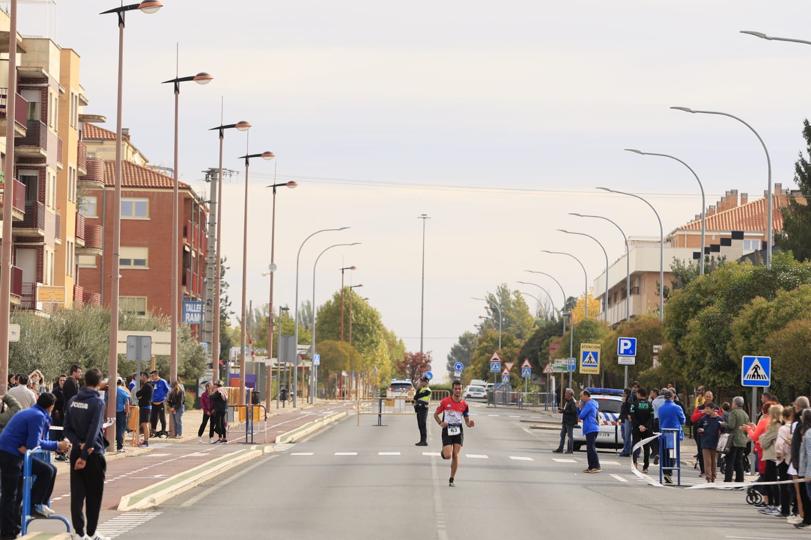Jesús Prieto y Sandra Santamaría vencen en la Media Maratón Diputación de Salamanca