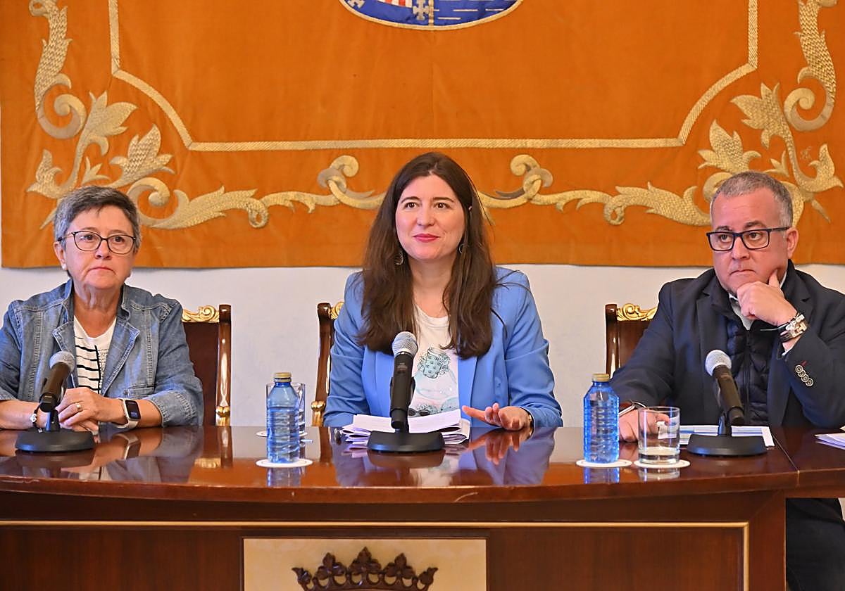 De izquierda a derecha; Pilar Rodríguez, Miryam Rodríguez y Arturo Santos