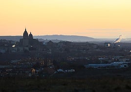 Panorámica de Salamanca durante el amanecer.