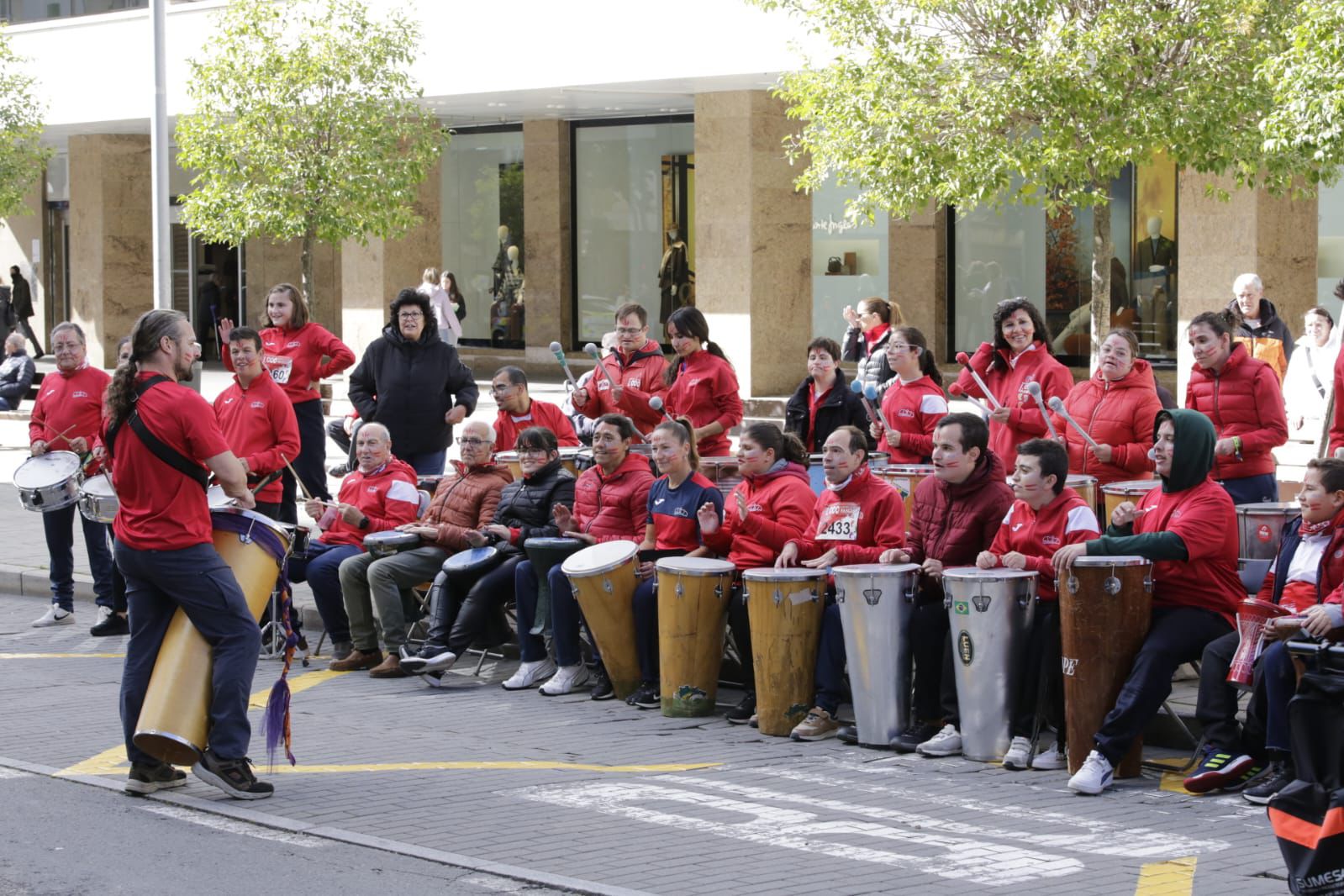 La inclusión inunda las calles de Salamanca con la carrera de los Mil Pasos