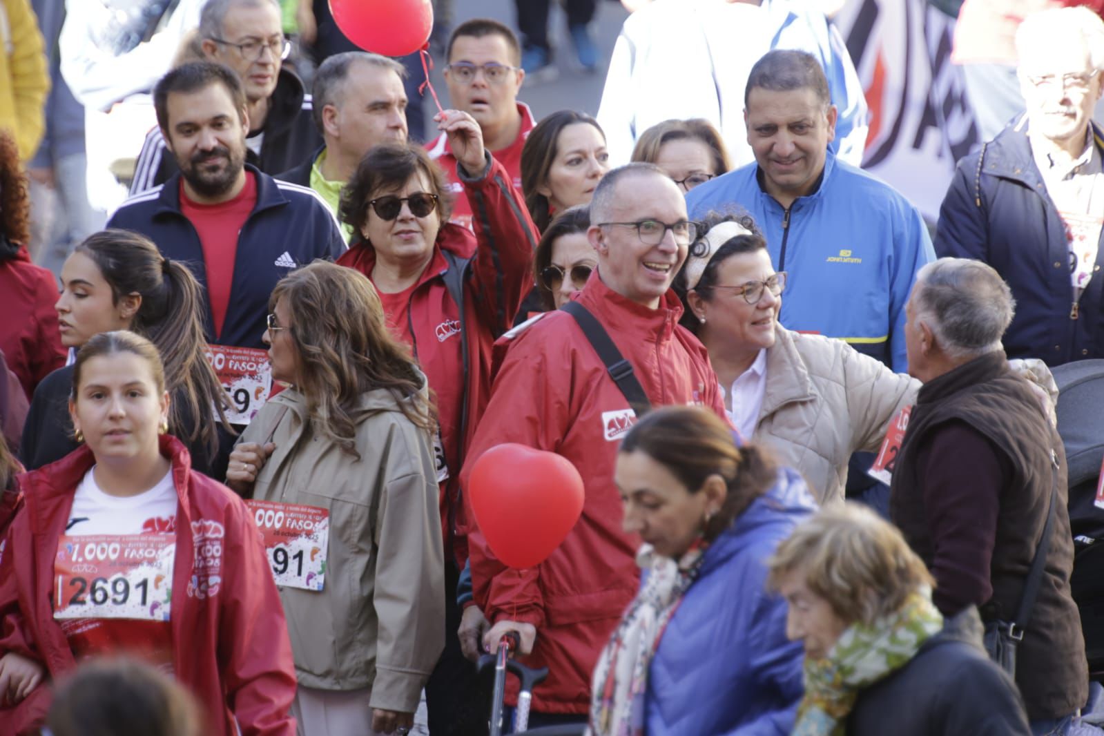La inclusión inunda las calles de Salamanca con la carrera de los Mil Pasos