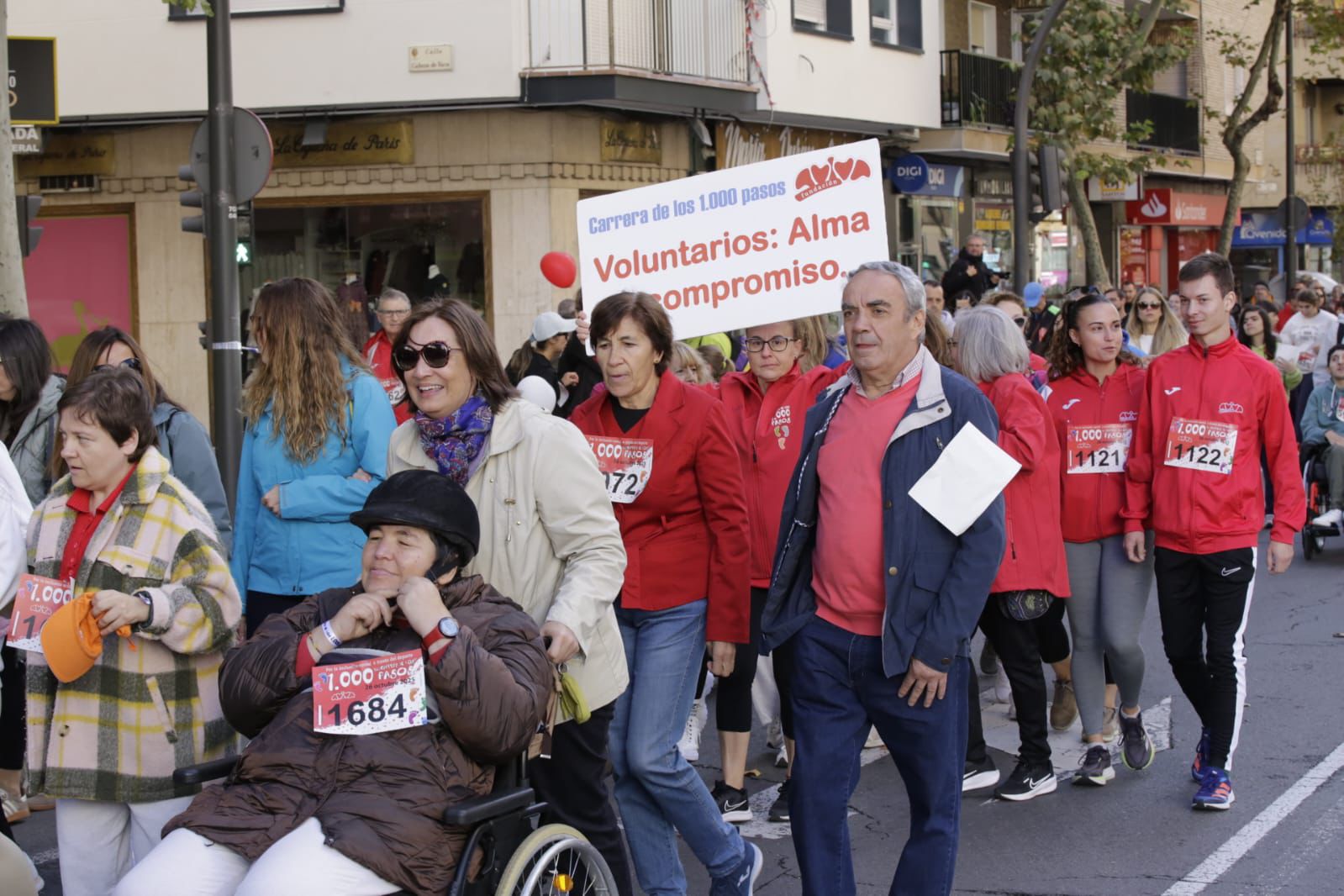 La inclusión inunda las calles de Salamanca con la carrera de los Mil Pasos