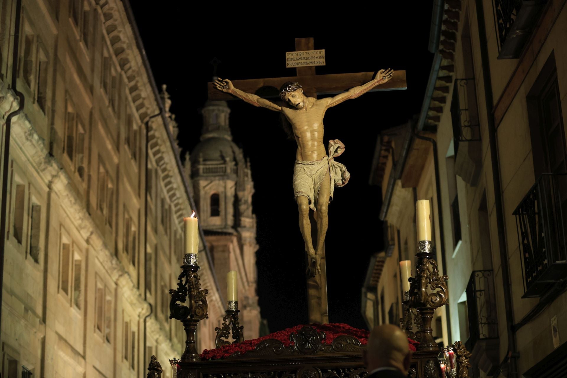 Salamanca vive una madrugada de Jueves Santo a finales de octubre
