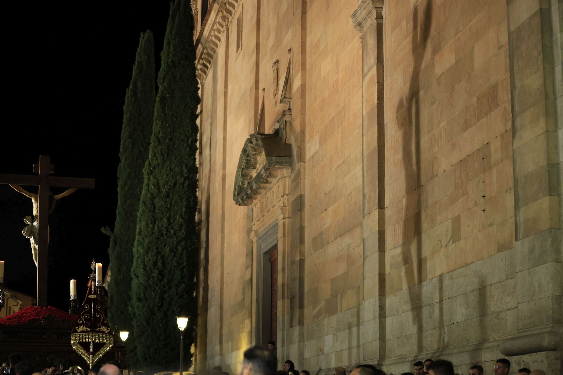 Salamanca vive una madrugada de Jueves Santo a finales de octubre